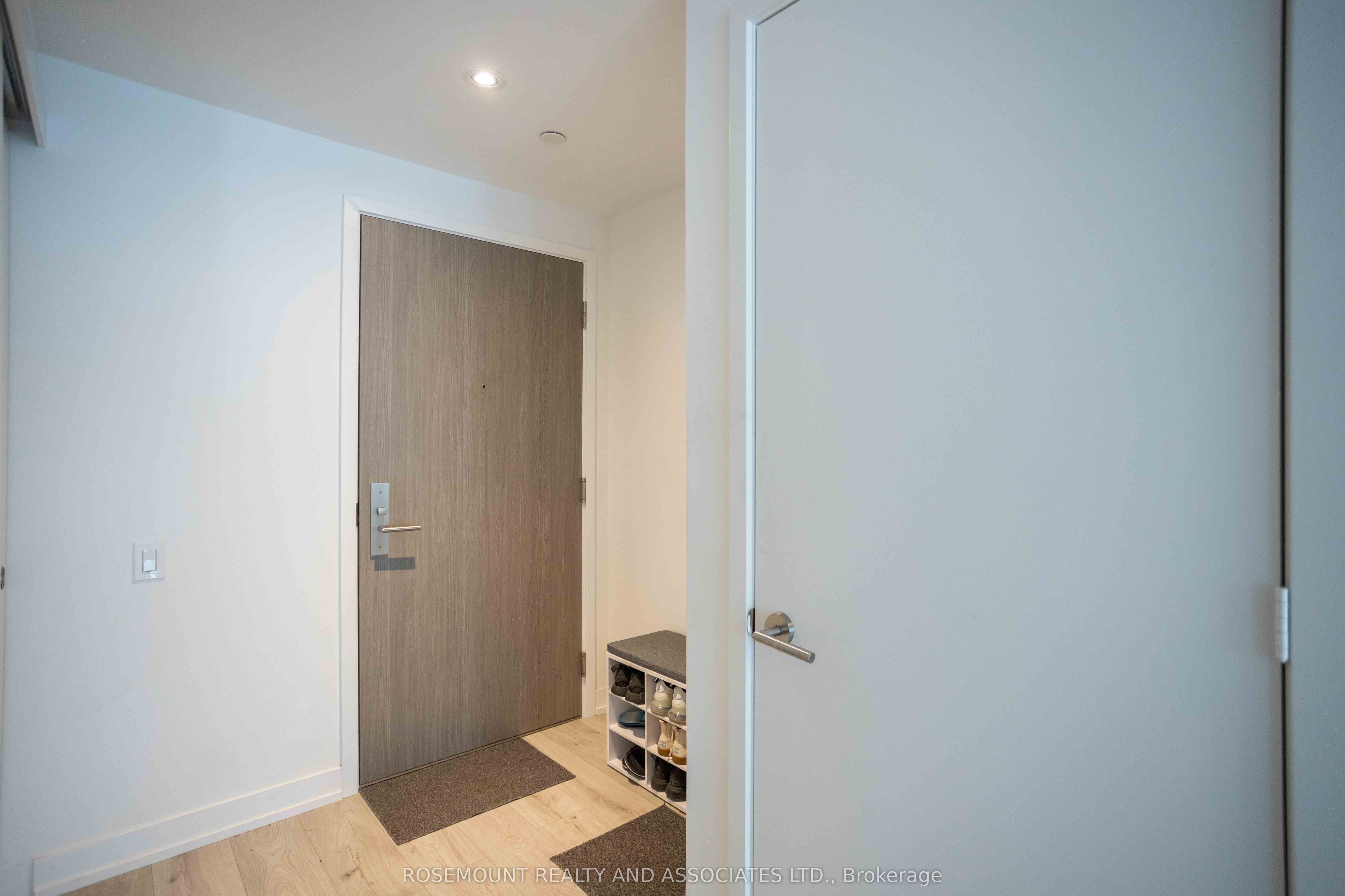 Photo 36 of Unit 712, 161 Roehampton Avenue, Toronto, Mount Pleasant West — HOMEH