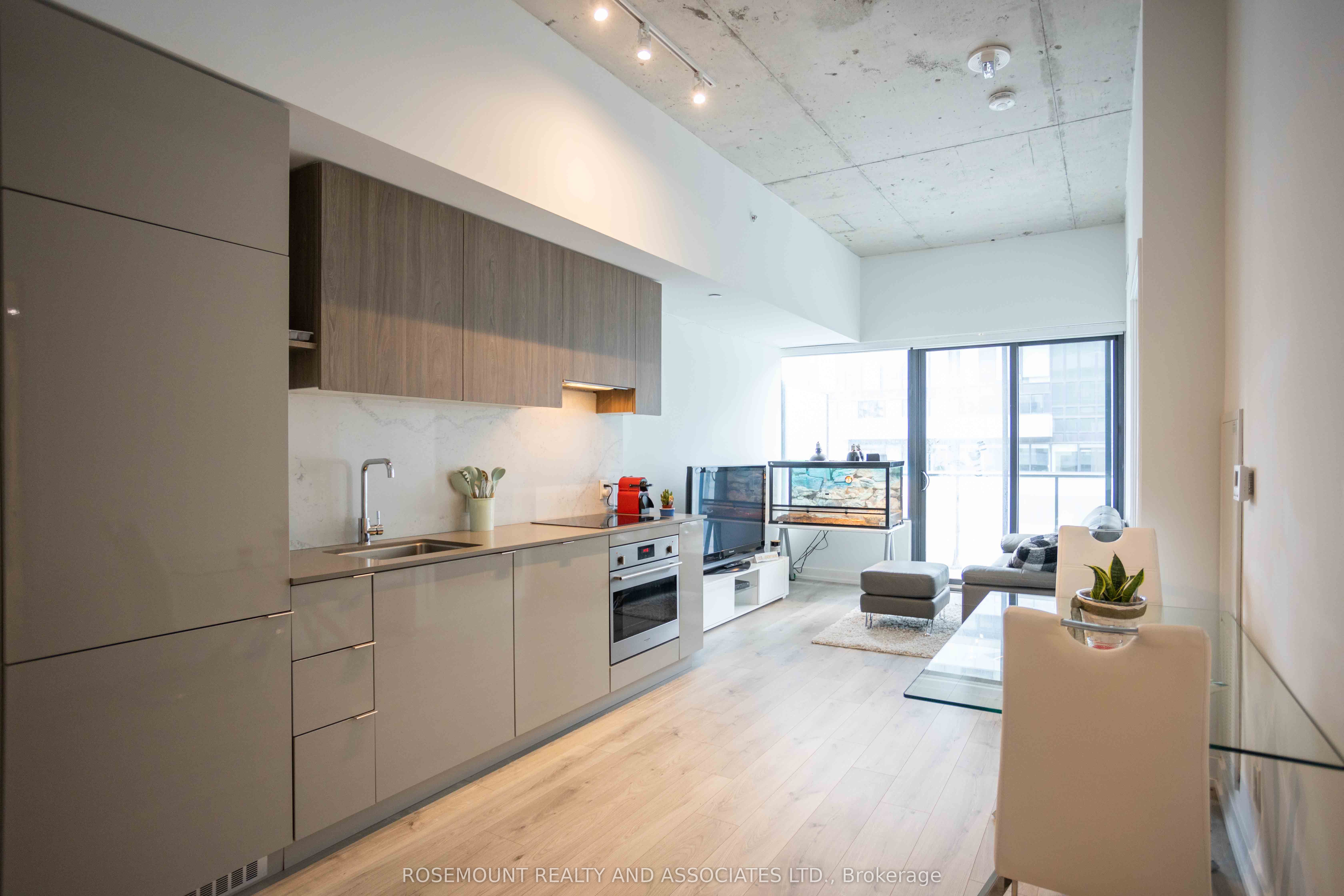 Photo 38 of Unit 712, 161 Roehampton Avenue, Toronto, Mount Pleasant West — HOMEH