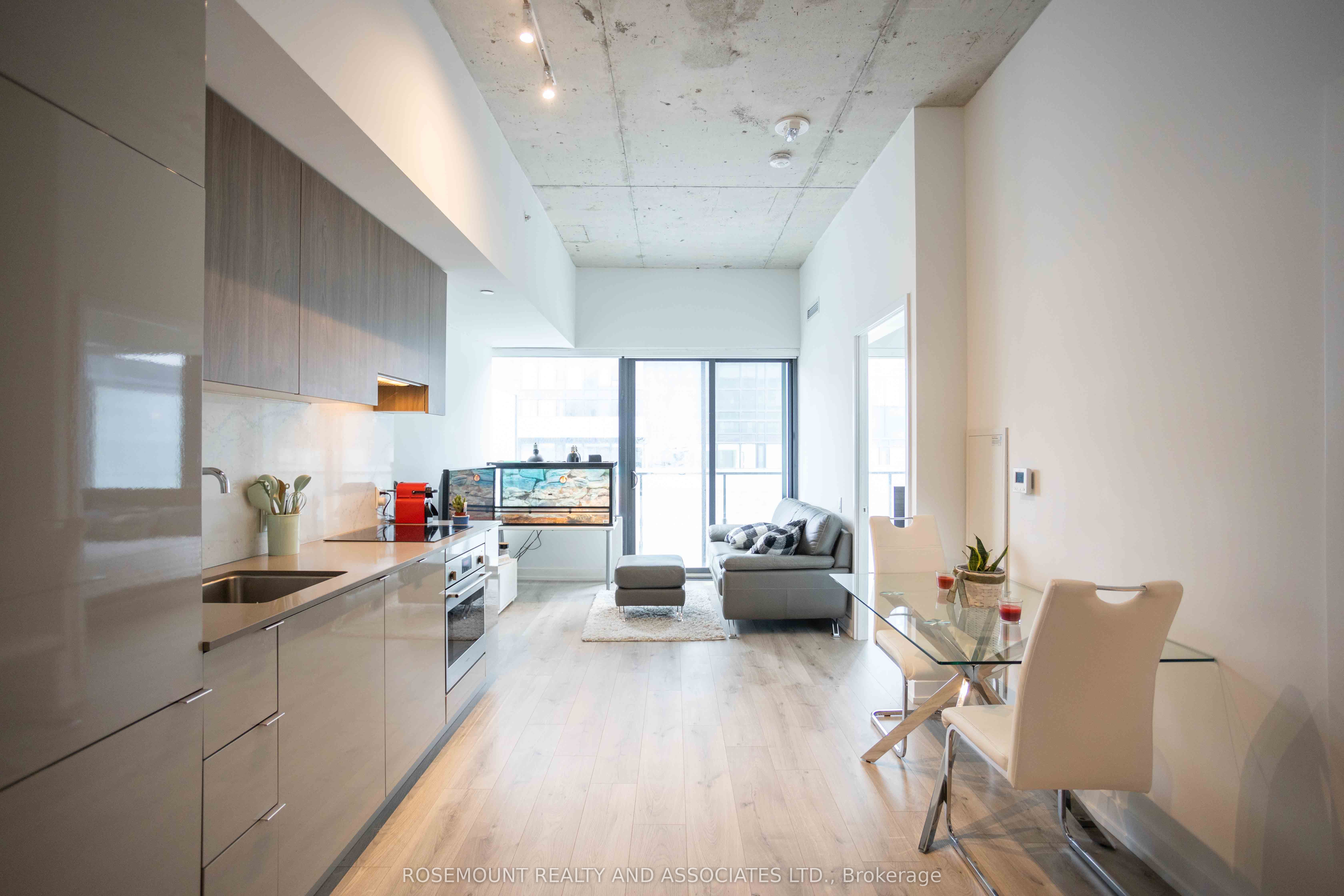 Photo 37 of Unit 712, 161 Roehampton Avenue, Toronto, Mount Pleasant West — HOMEH