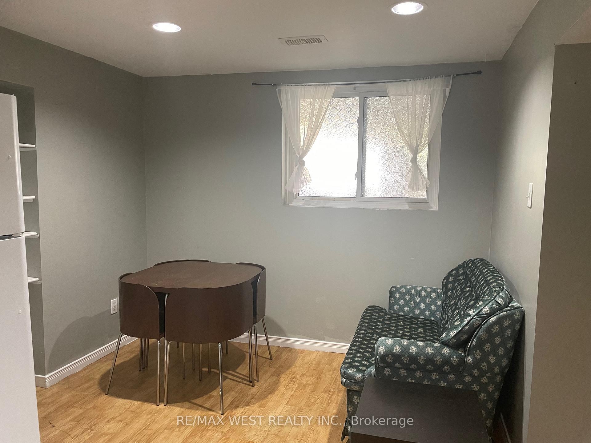 Photo 9 of Unit Bsmt, 34 Clune Place, Whitby, Pringle Creek — HOMEH