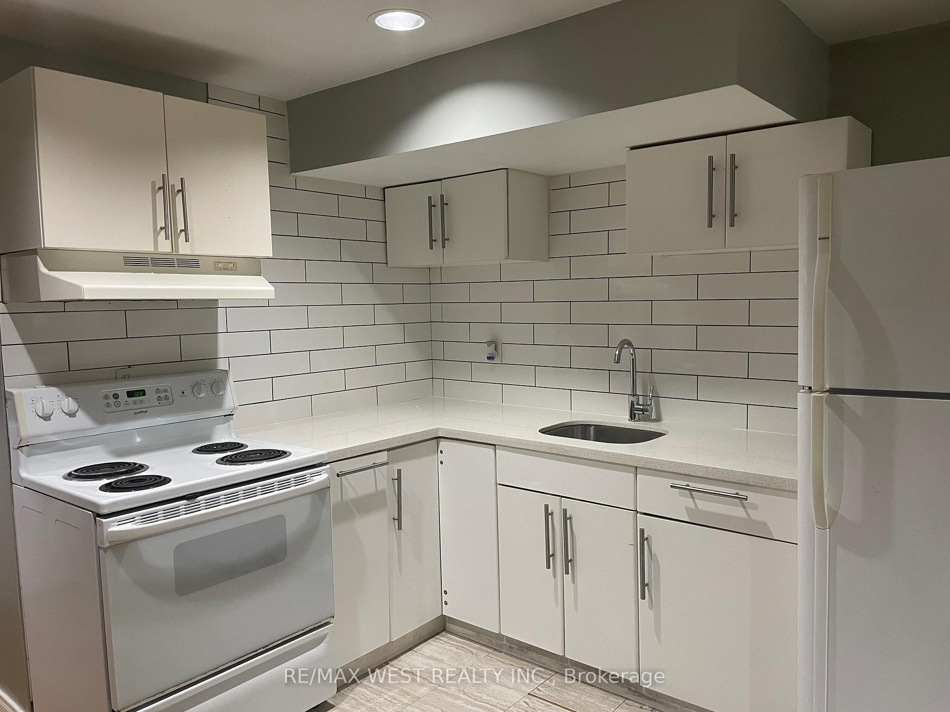 Photo 15 of Unit Bsmt, 34 Clune Place, Whitby, Pringle Creek — HOMEH