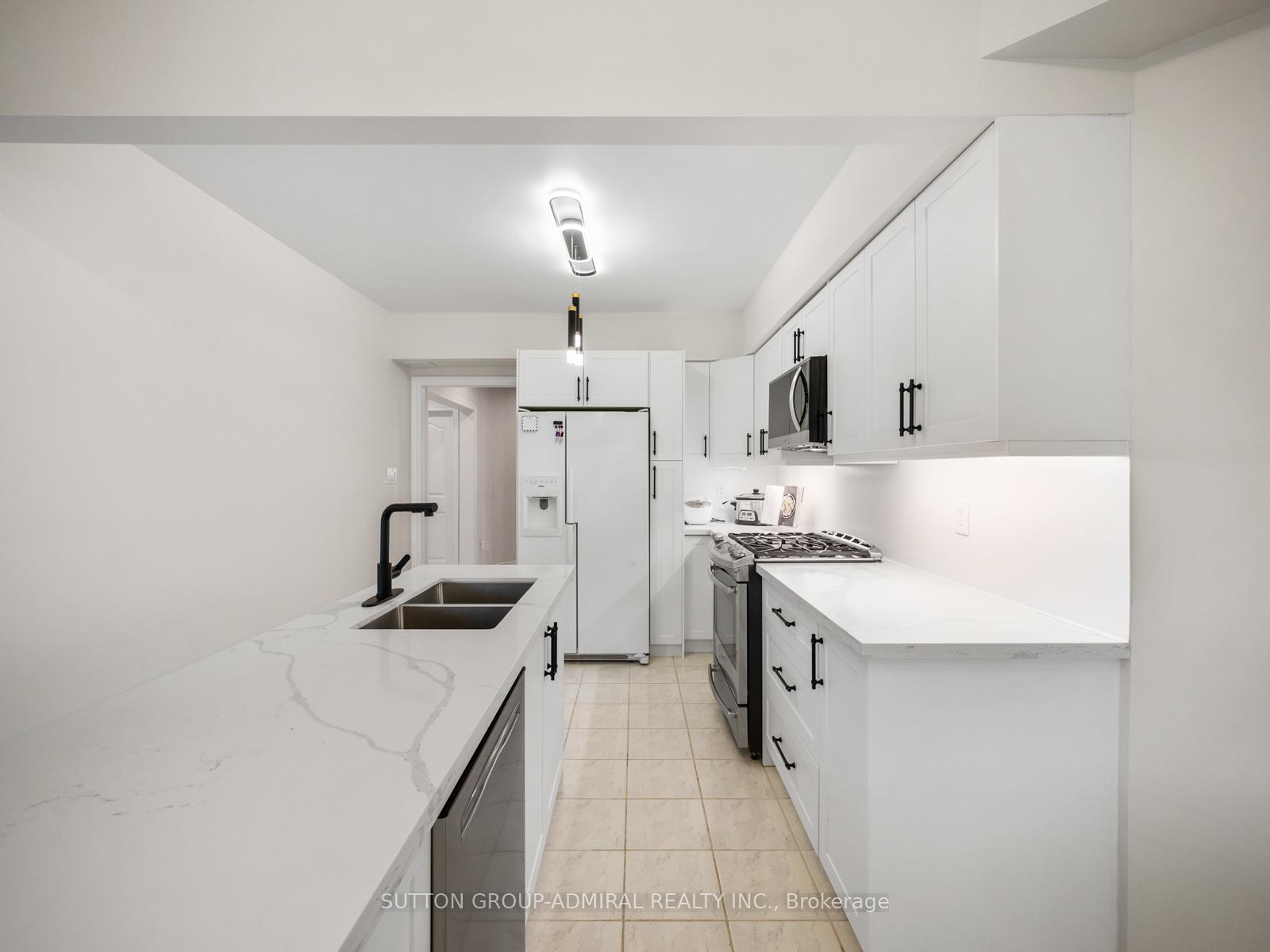 Photo 9 of 67 Venice Crescent, Vaughan, Beverley Glen — HOMEH