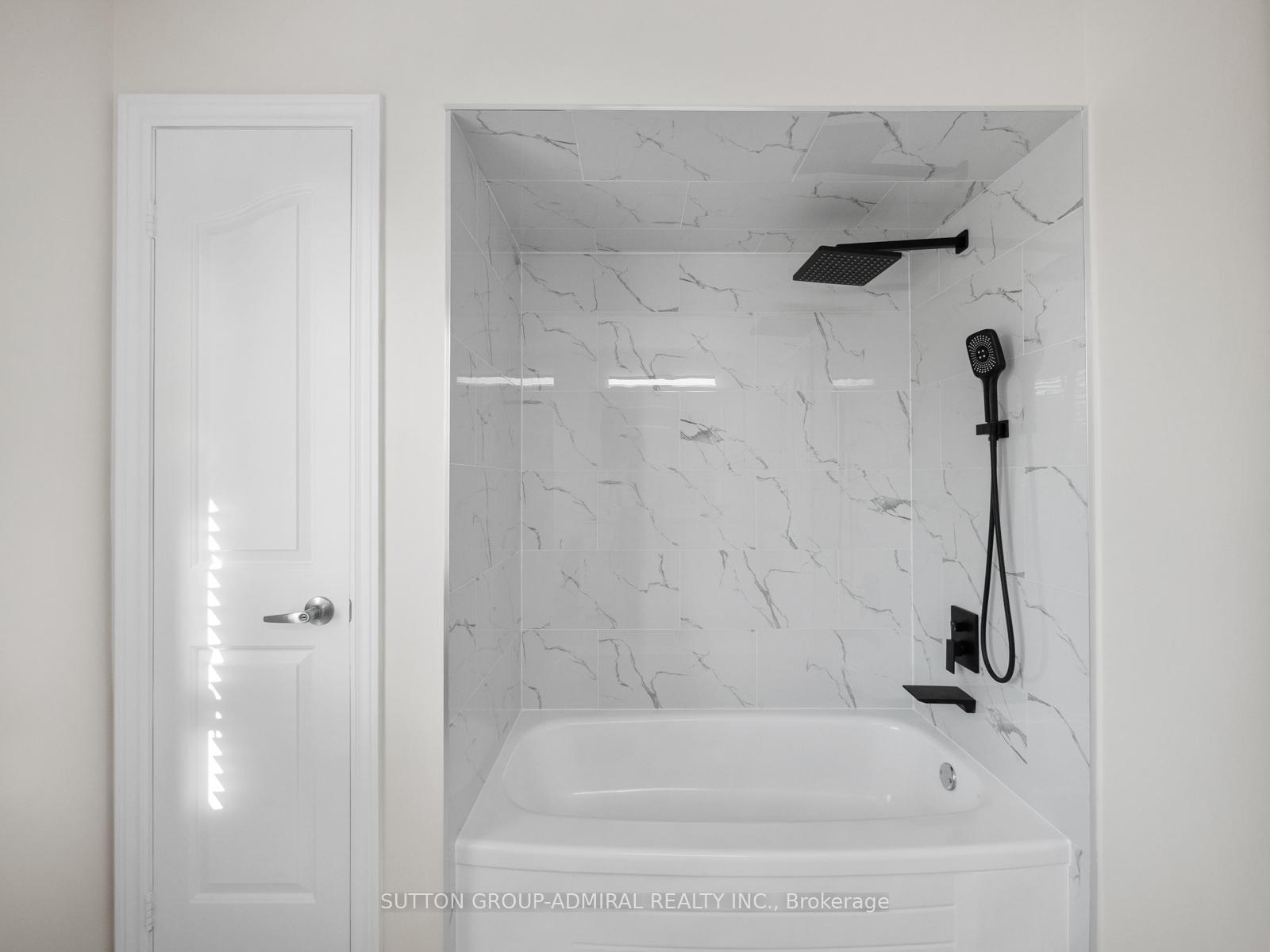 Photo 24 of 67 Venice Crescent, Vaughan, Beverley Glen — HOMEH
