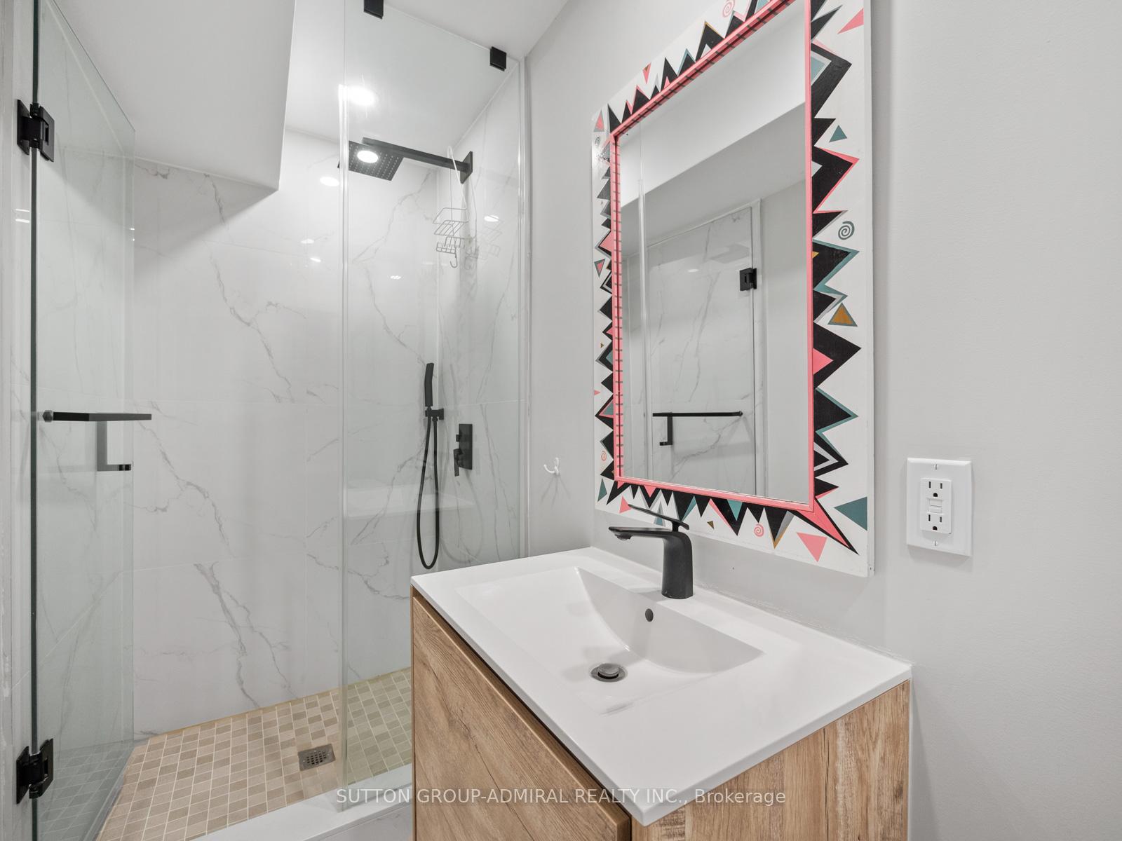 Photo 28 of 67 Venice Crescent, Vaughan, Beverley Glen — HOMEH