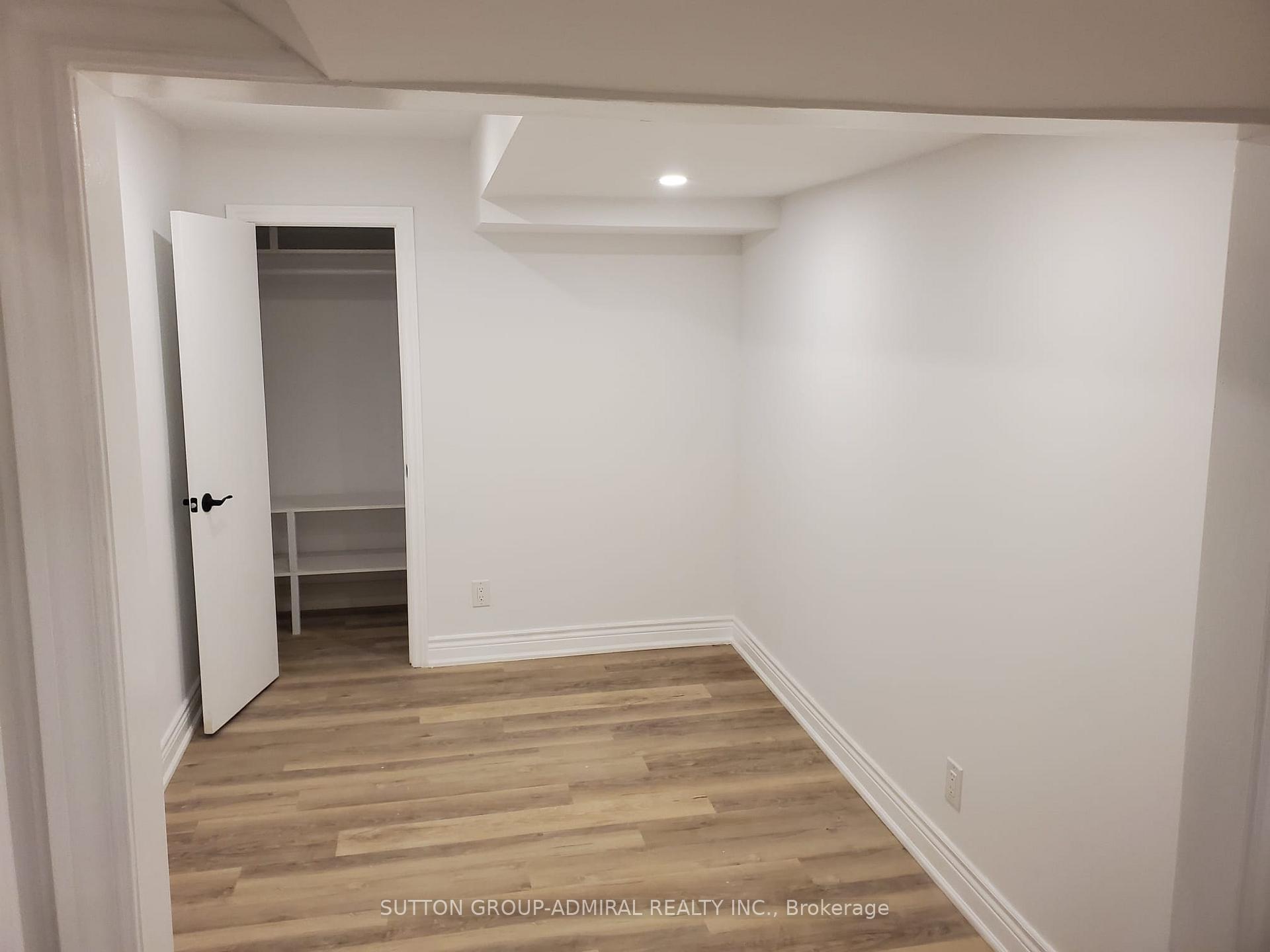 Photo 33 of 67 Venice Crescent, Vaughan, Beverley Glen — HOMEH