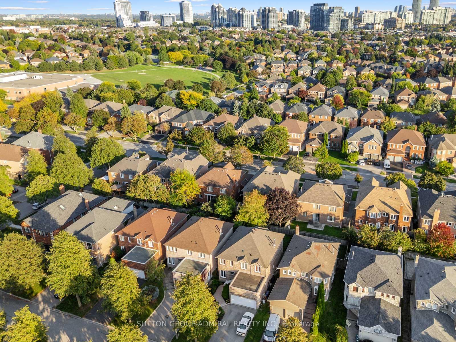 Photo 42 of 67 Venice Crescent, Vaughan, Beverley Glen — HOMEH