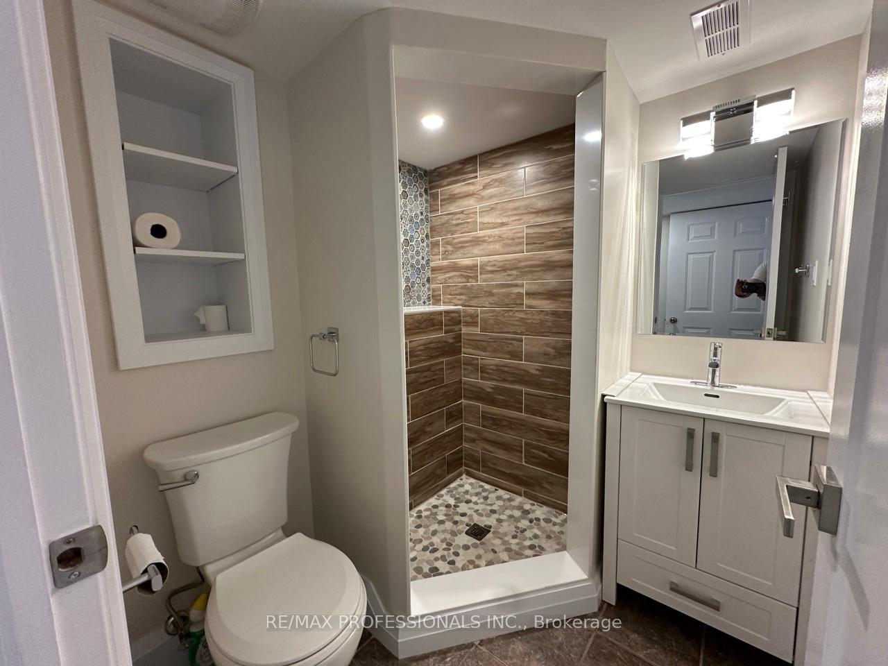 Photo 11 of Unit 4, 213 Pine Street, Whitby, Downtown Whitby — HOMEH