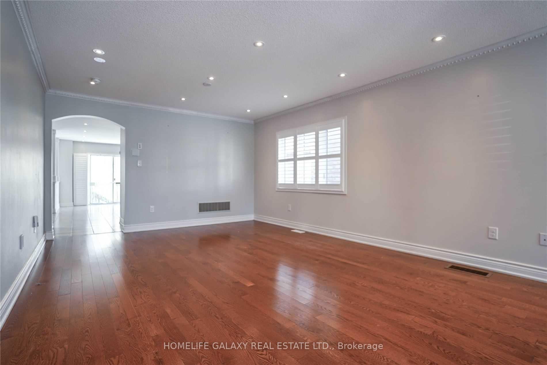 Photo 4 of Unit Main, 39 Mosely Crescent, Ajax, Central East — HOMEH