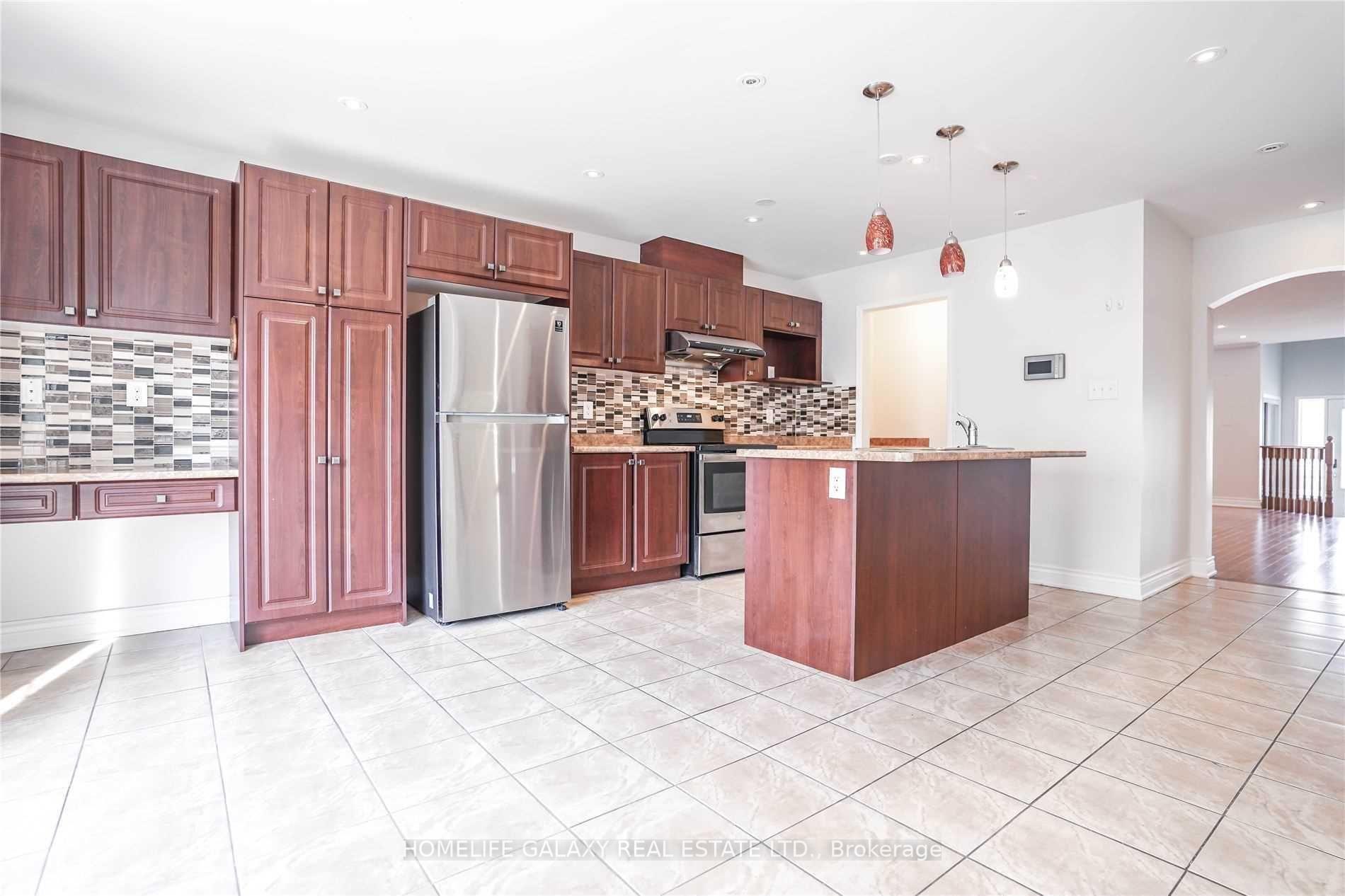 Photo 9 of Unit Main, 39 Mosely Crescent, Ajax, Central East — HOMEH