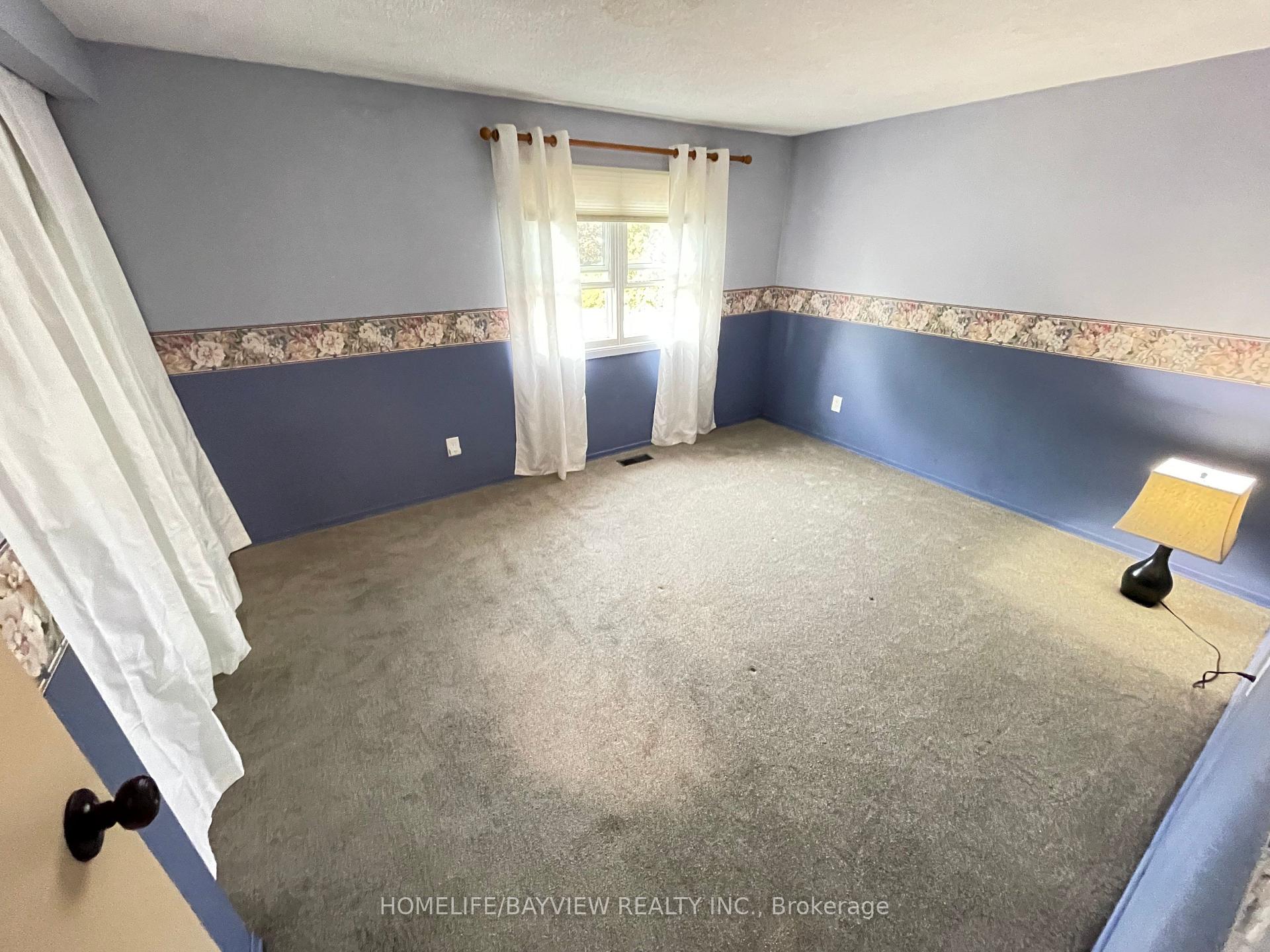 Photo 7 of 43 Sawdon Drive, Whitby, Blue Grass Meadows — HOMEH