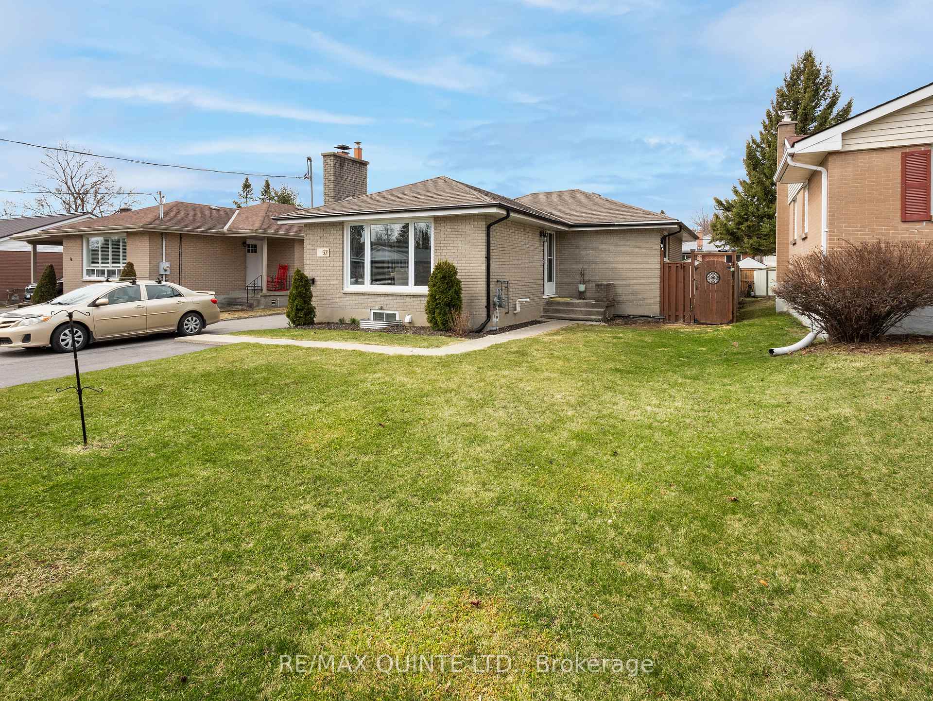 Photo 6 of 57B Elizabeth Crescent, Belleville, Belleville Ward — HOMEH