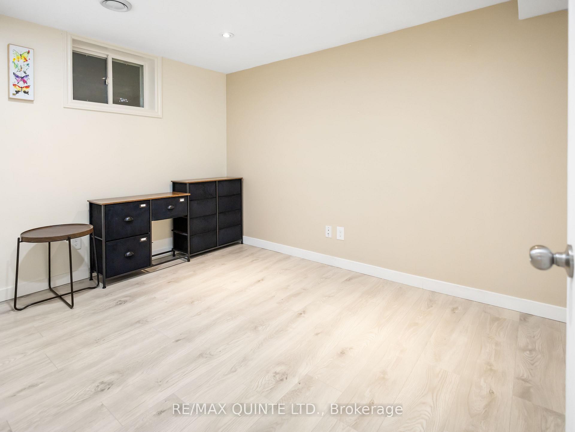 Photo 10 of 57B Elizabeth Crescent, Belleville, Belleville Ward — HOMEH