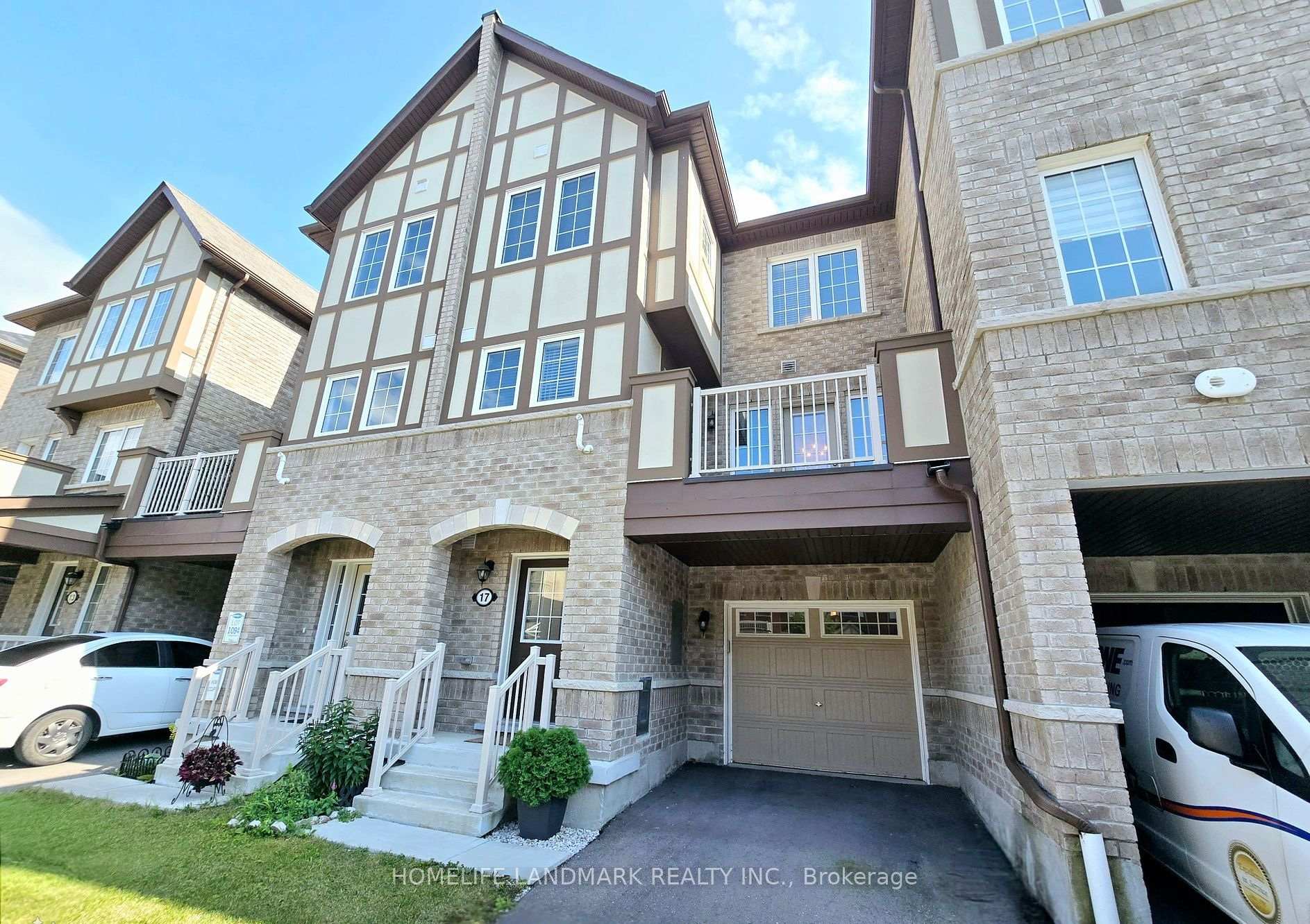Front of 17 Bluegill Crescent
