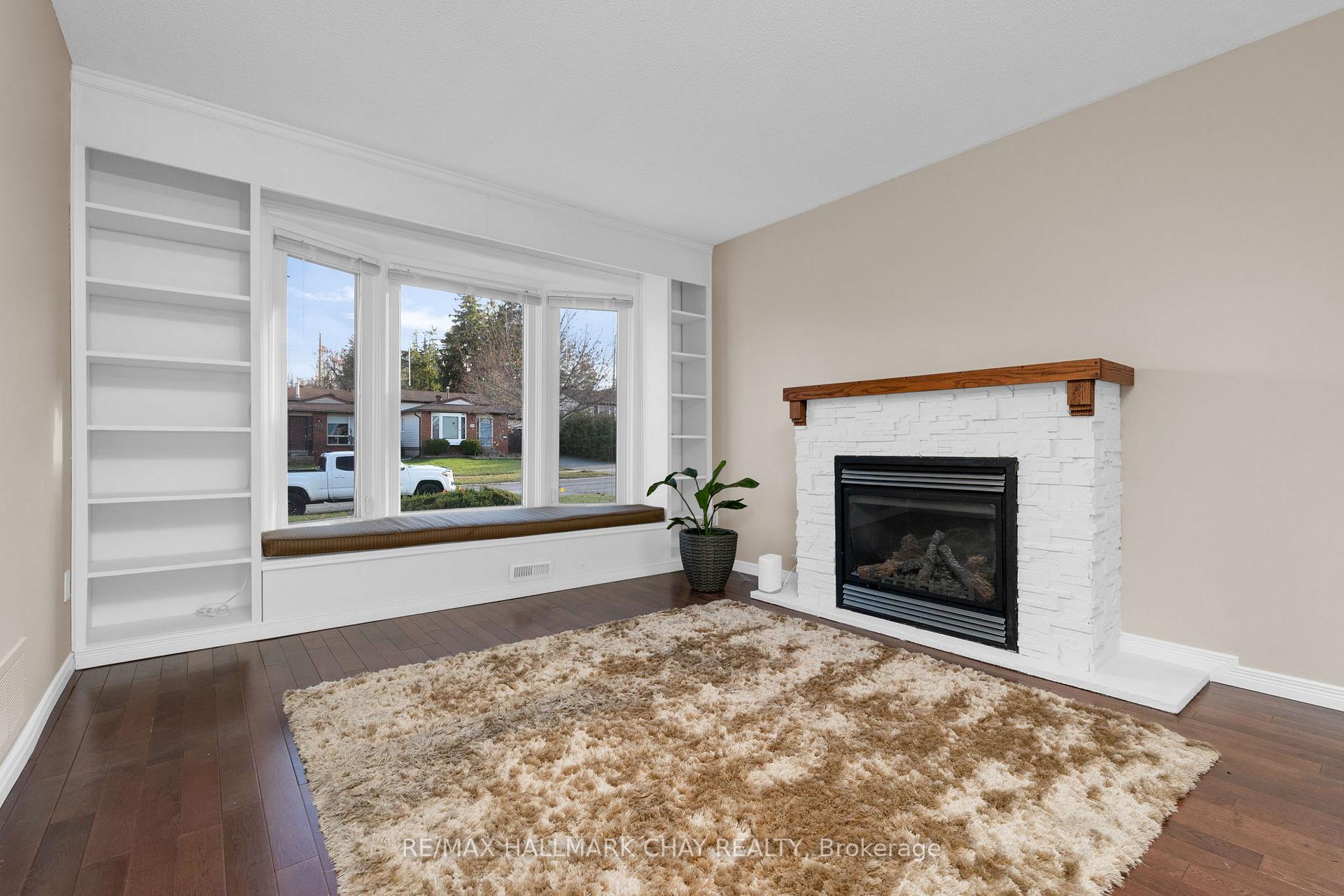 Photo 4 of 32 Janice Drive, Barrie, Sunnidale — HOMEH