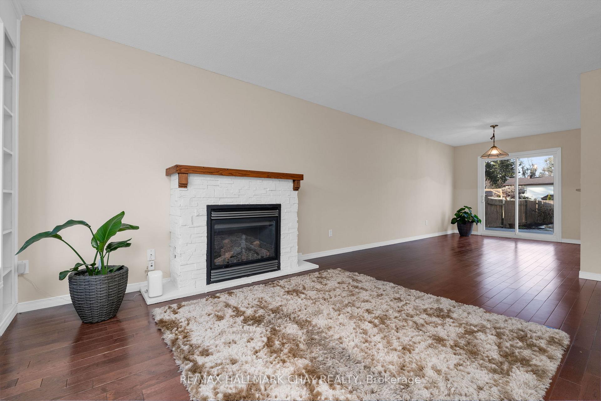 Photo 7 of 32 Janice Drive, Barrie, Sunnidale — HOMEH