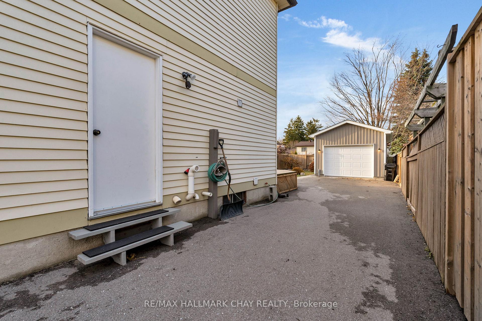 Photo 28 of 32 Janice Drive, Barrie, Sunnidale — HOMEH