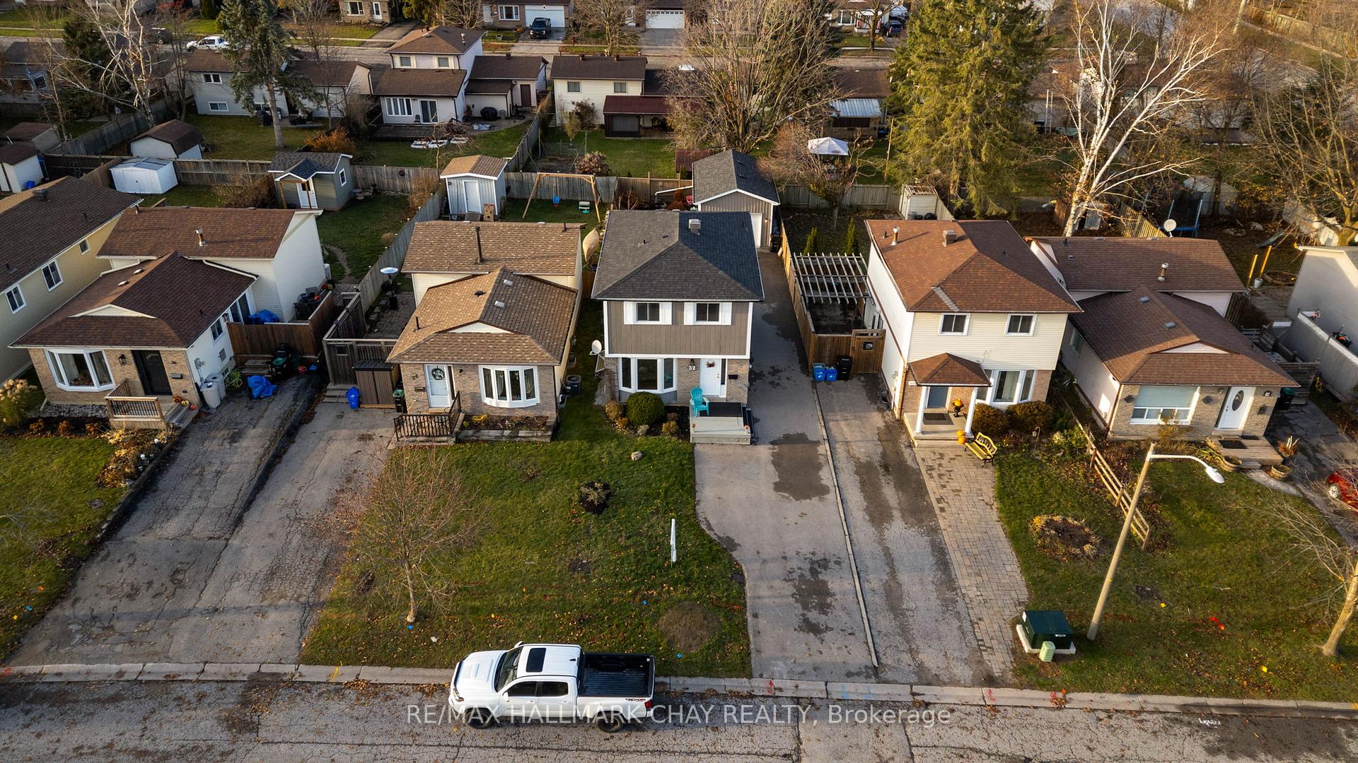 Photo 34 of 32 Janice Drive, Barrie, Sunnidale — HOMEH