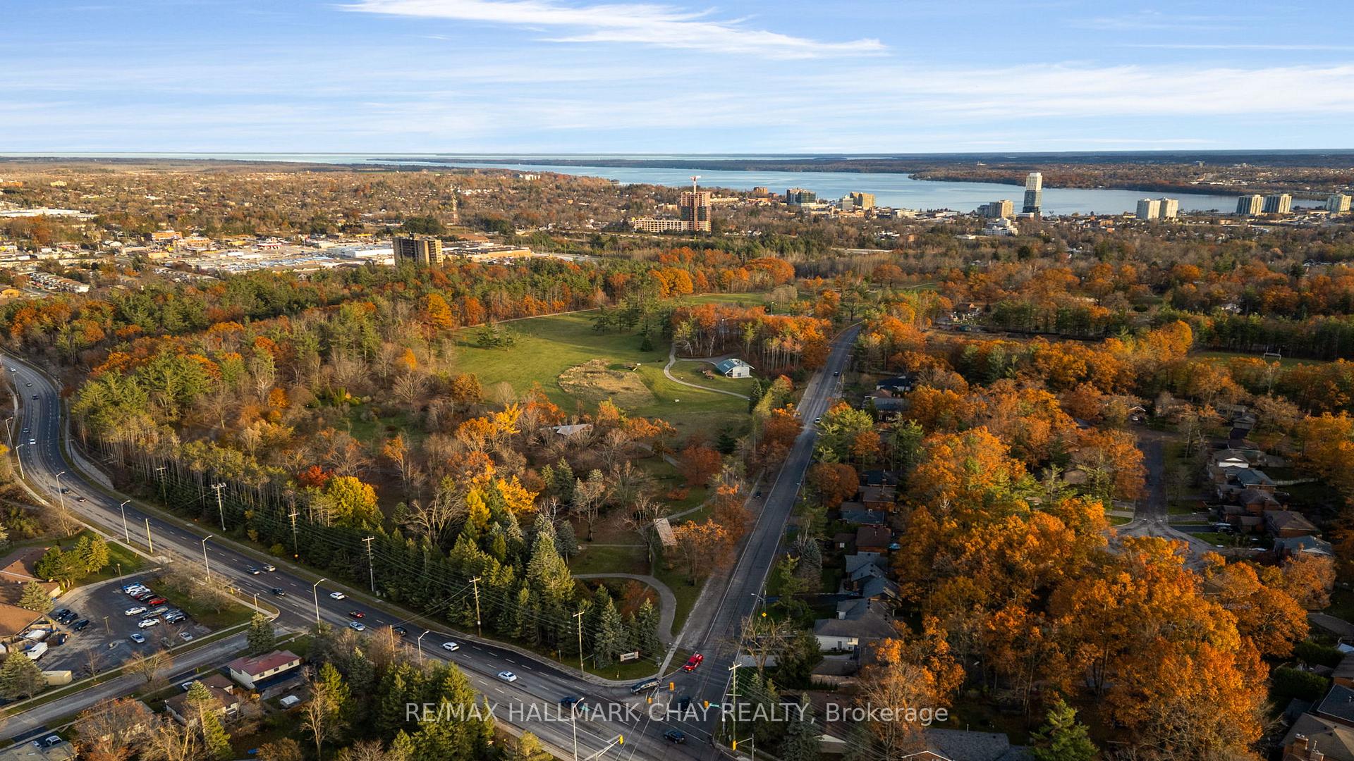 Photo 42 of 32 Janice Drive, Barrie, Sunnidale — HOMEH