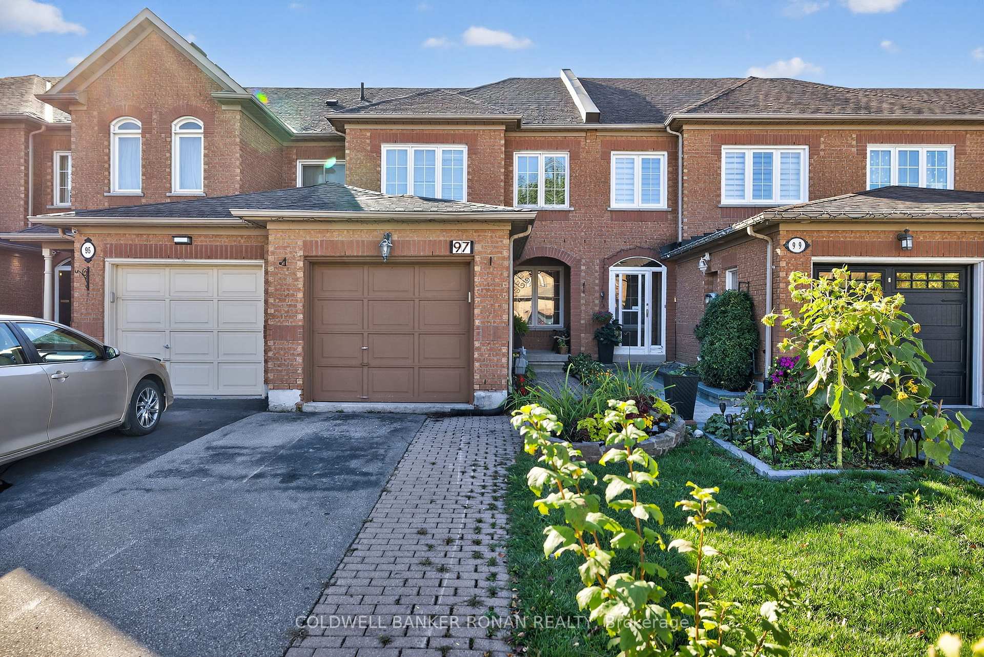 Photo 1 of 97 Parktree Drive, Vaughan, Maple — HOMEH