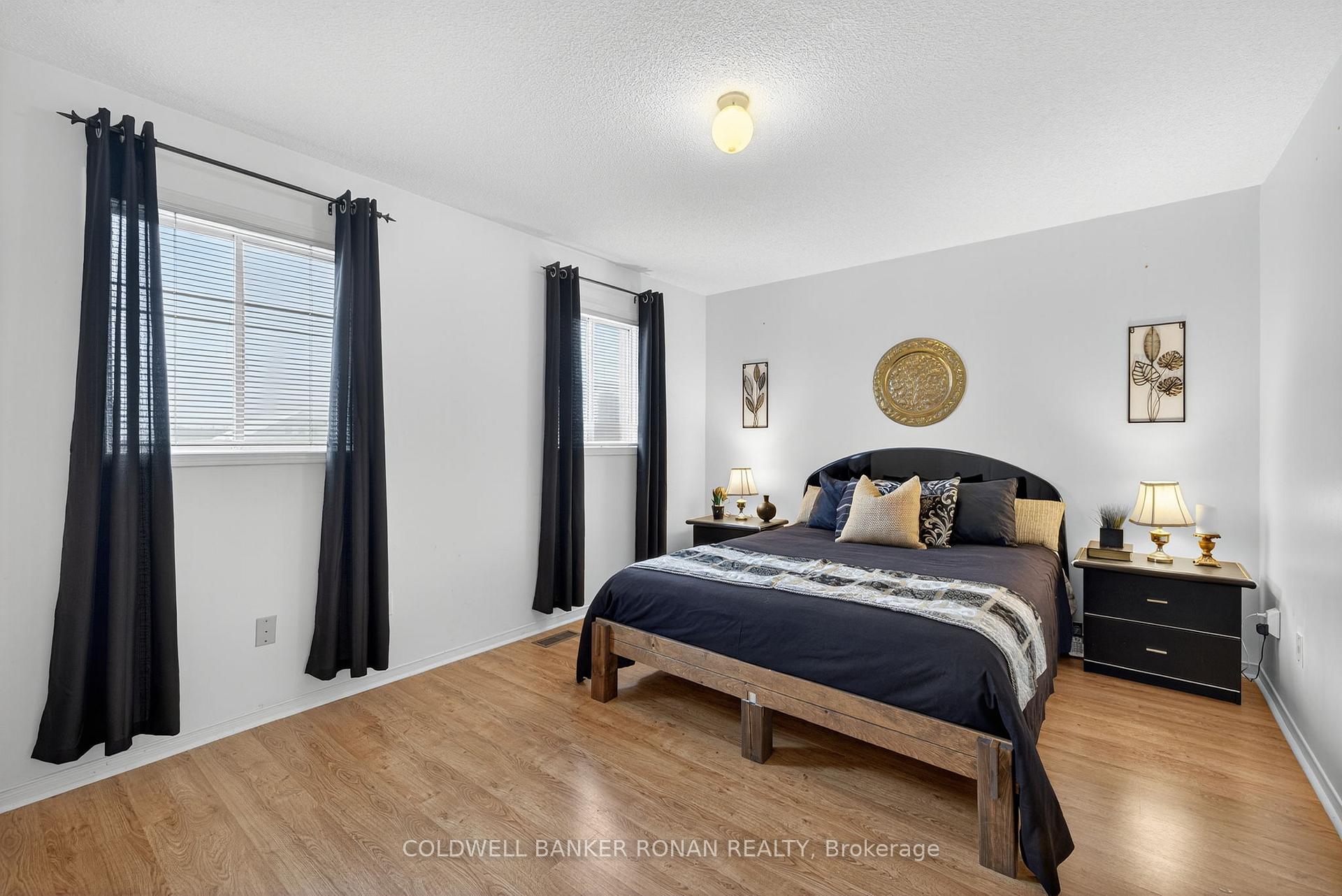 Photo 20 of 97 Parktree Drive, Vaughan, Maple — HOMEH
