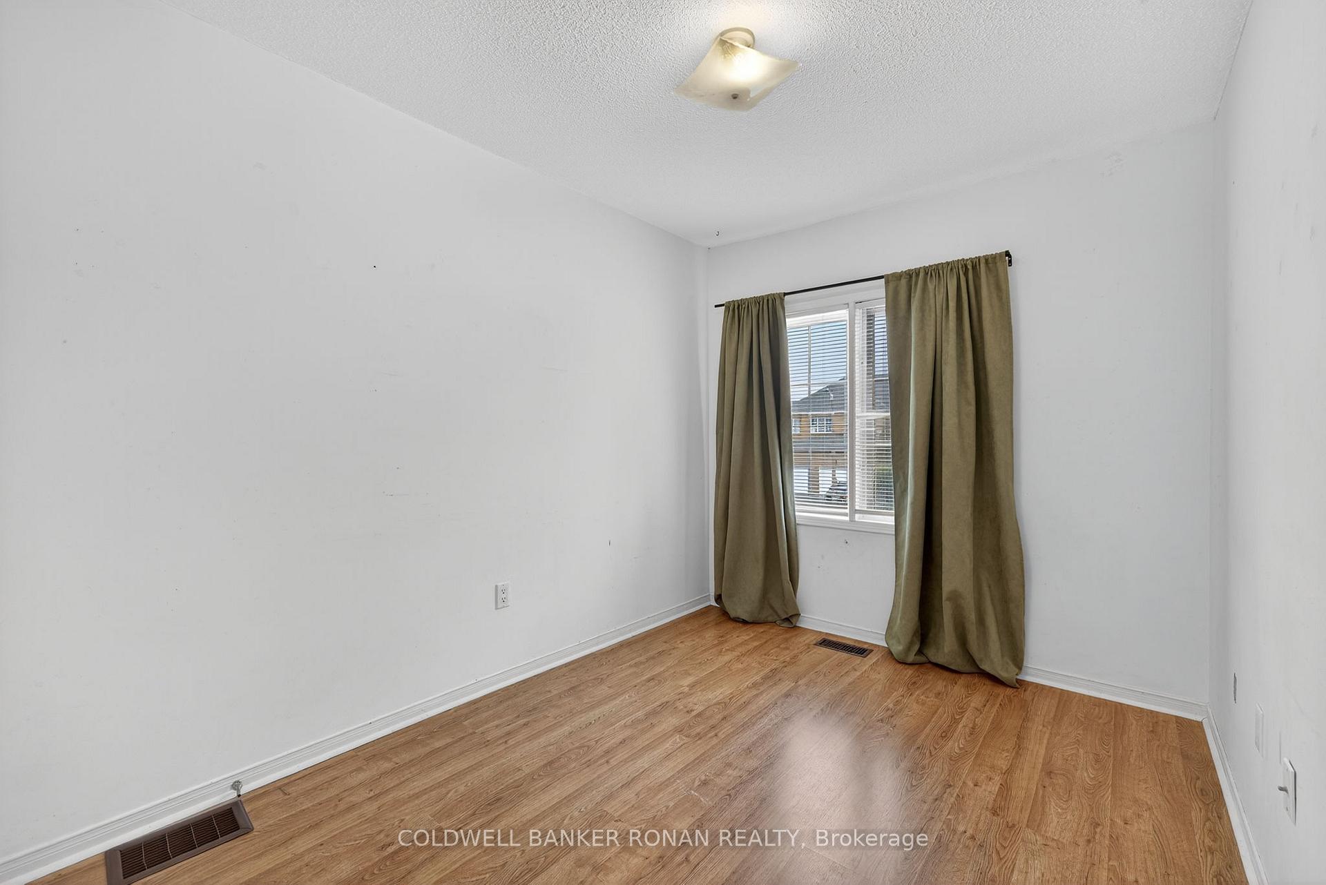 Photo 24 of 97 Parktree Drive, Vaughan, Maple — HOMEH