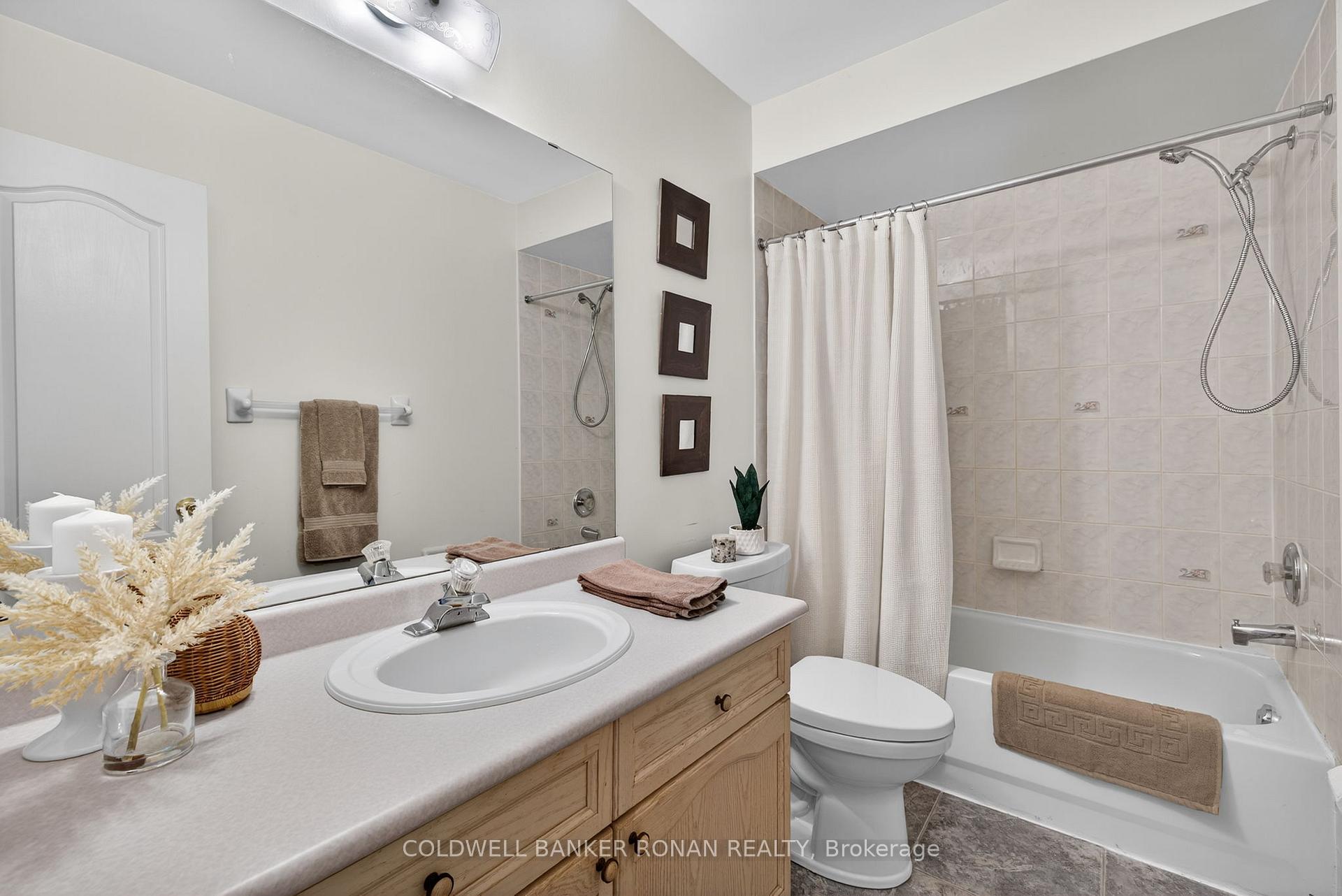 Photo 28 of 97 Parktree Drive, Vaughan, Maple — HOMEH