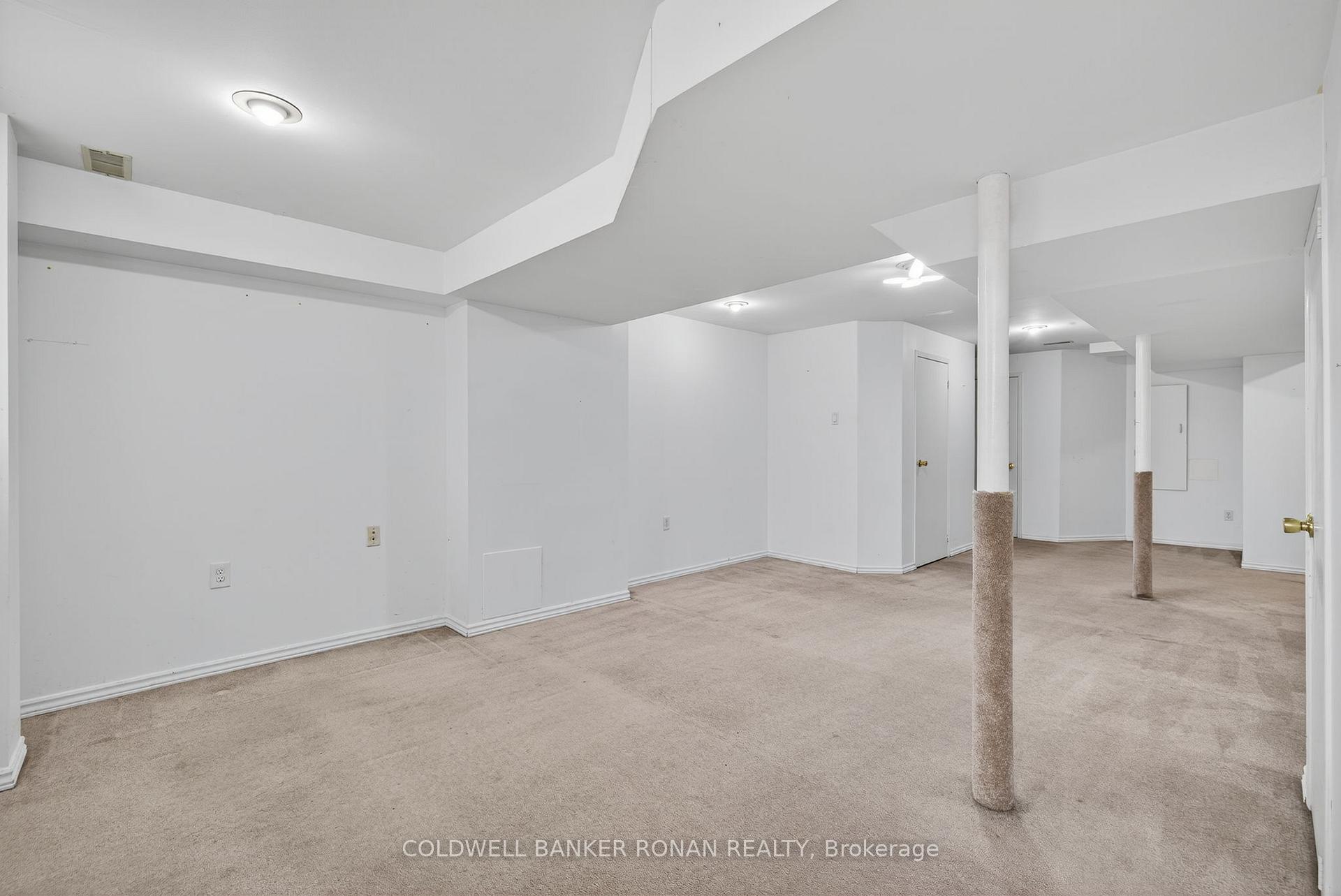 Photo 34 of 97 Parktree Drive, Vaughan, Maple — HOMEH