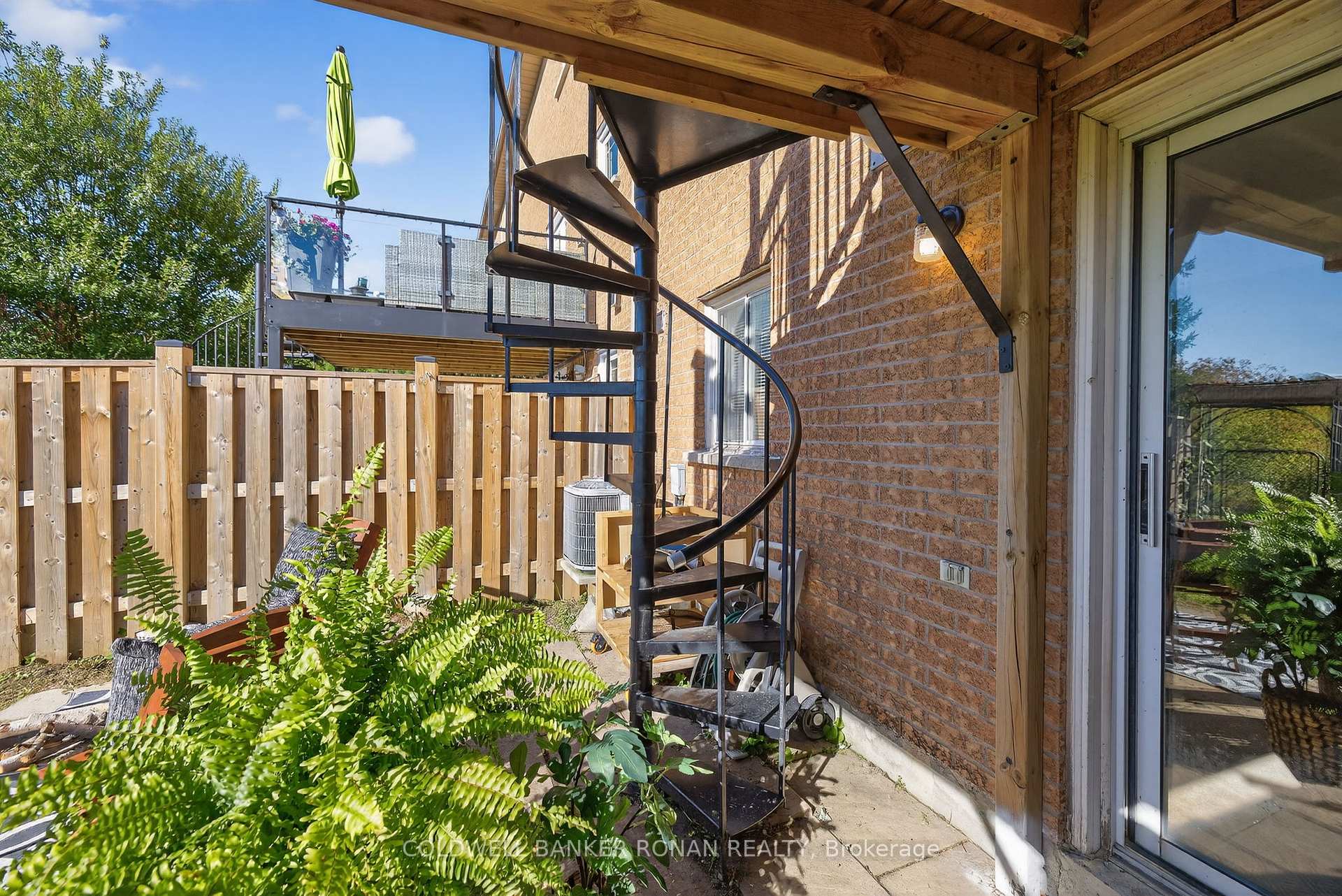 Photo 37 of 97 Parktree Drive, Vaughan, Maple — HOMEH
