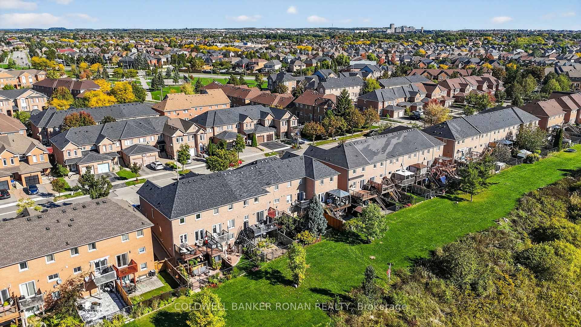 Photo 47 of 97 Parktree Drive, Vaughan, Maple — HOMEH