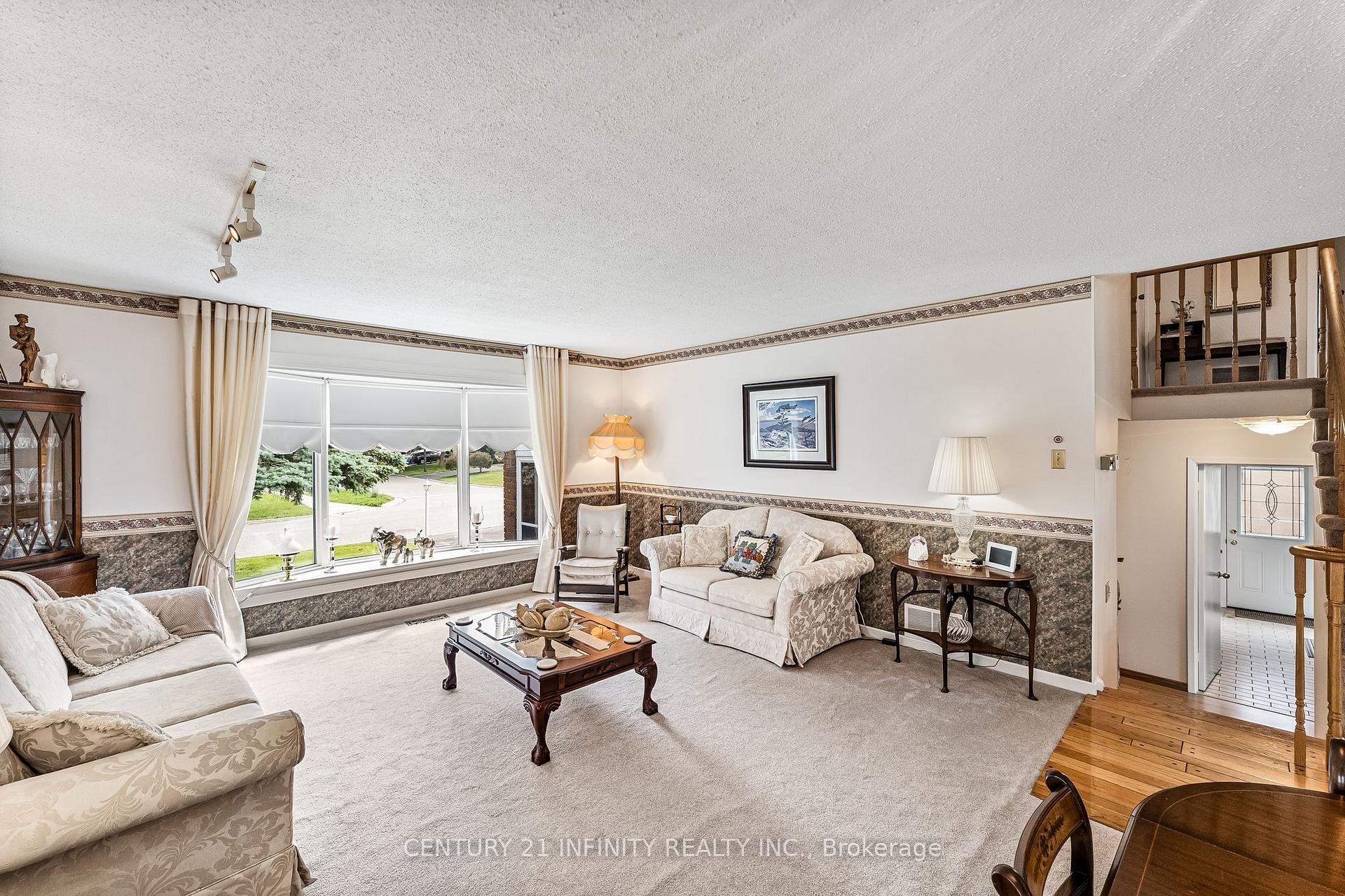 Photo 11 of 104 Frost Drive, Whitby, Lynde Creek — HOMEH