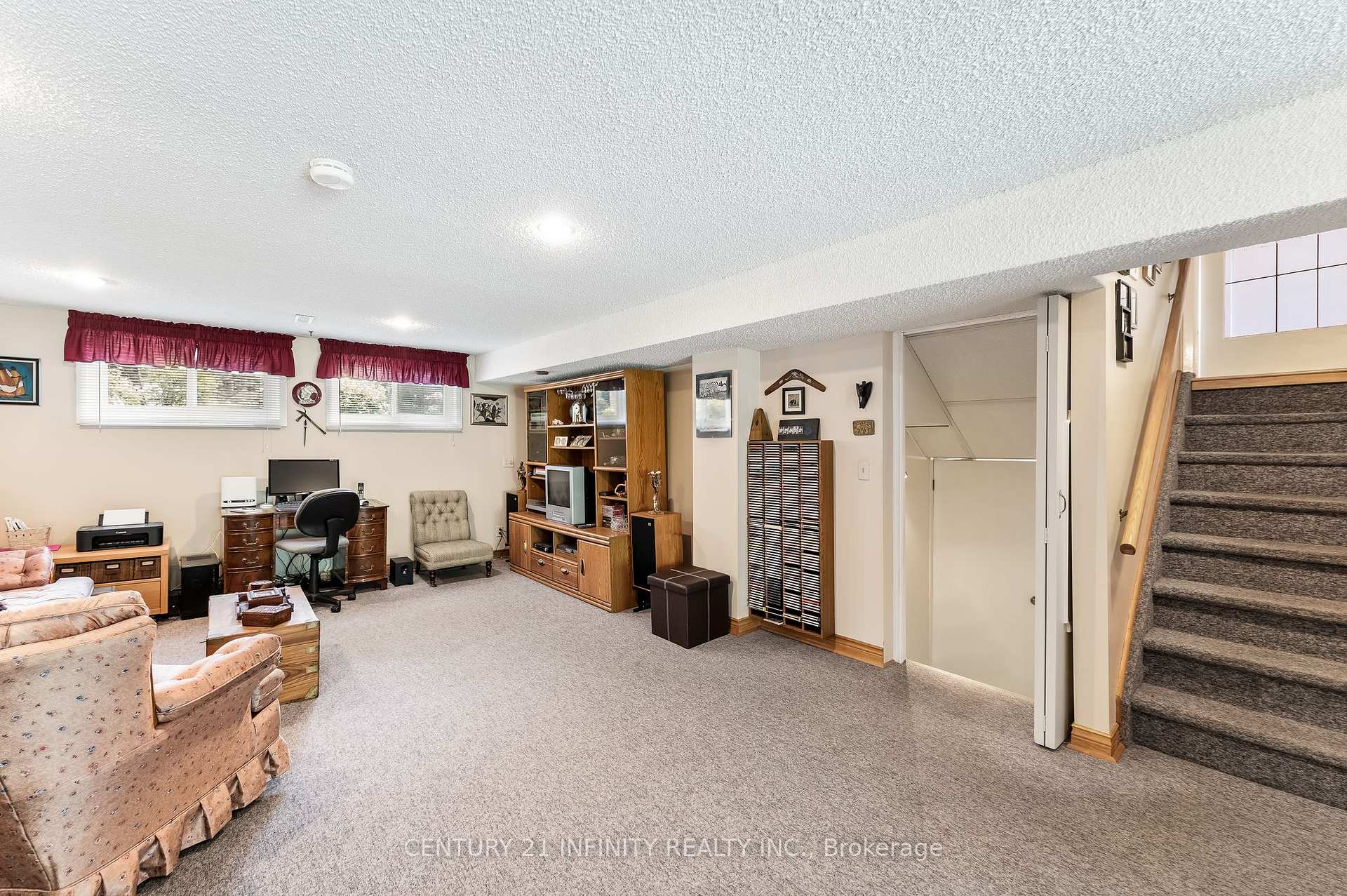 Photo 47 of 104 Frost Drive, Whitby, Lynde Creek — HOMEH