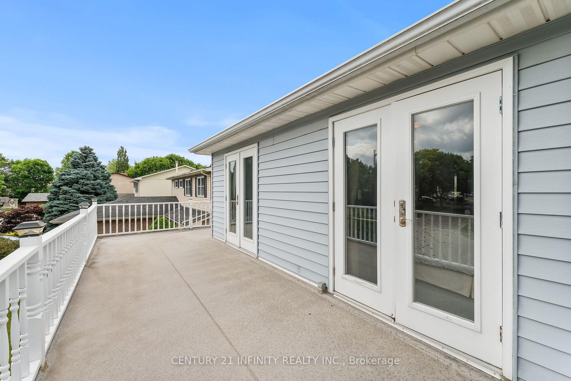 Photo 57 of 104 Frost Drive, Whitby, Lynde Creek — HOMEH