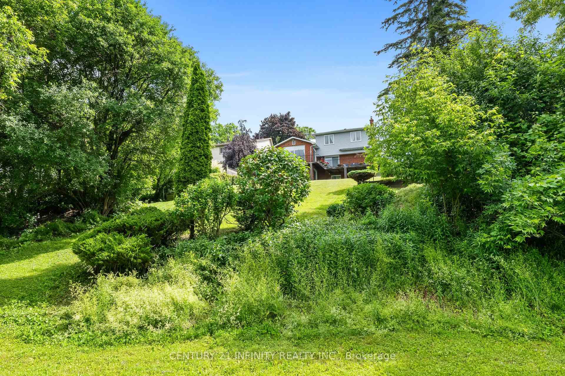 Photo 64 of 104 Frost Drive, Whitby, Lynde Creek — HOMEH