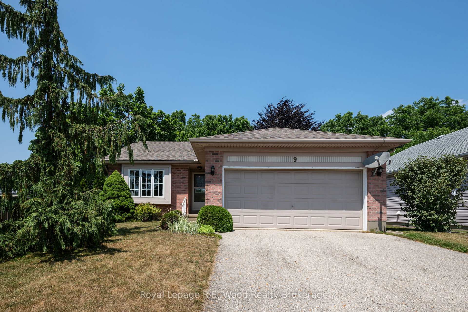 Photo 1 of 9 Alexander Drive, Aylmer — HOMEH
