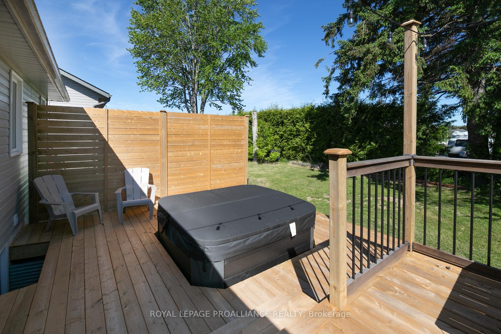 Photo 24 of 16 Mitchell Drive, Quinte West, Frankford Ward — HOMEH