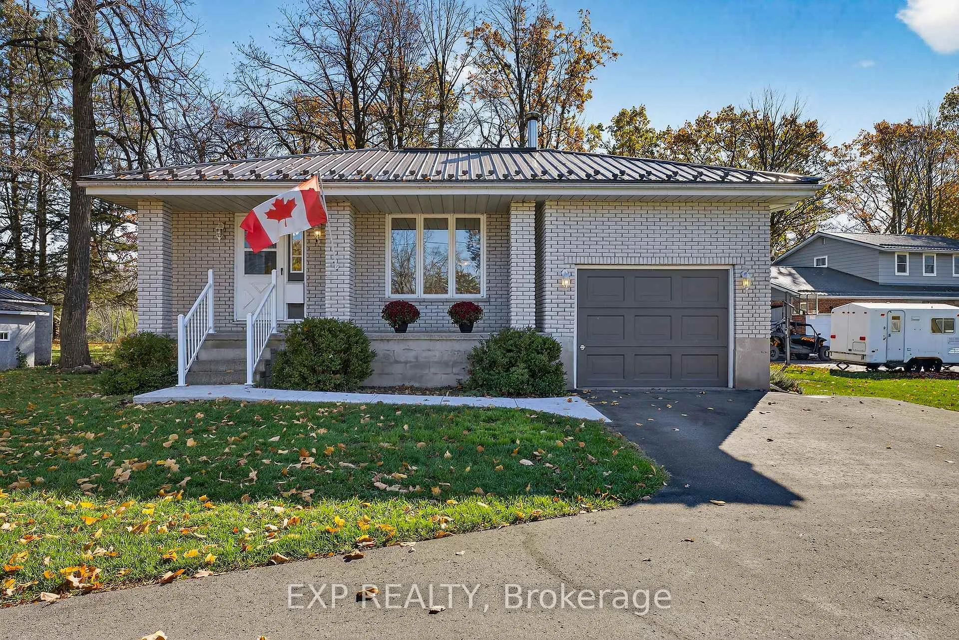 Photo 1 of 47 Fox Lane, Belleville, Thurlow Ward — HOMEH