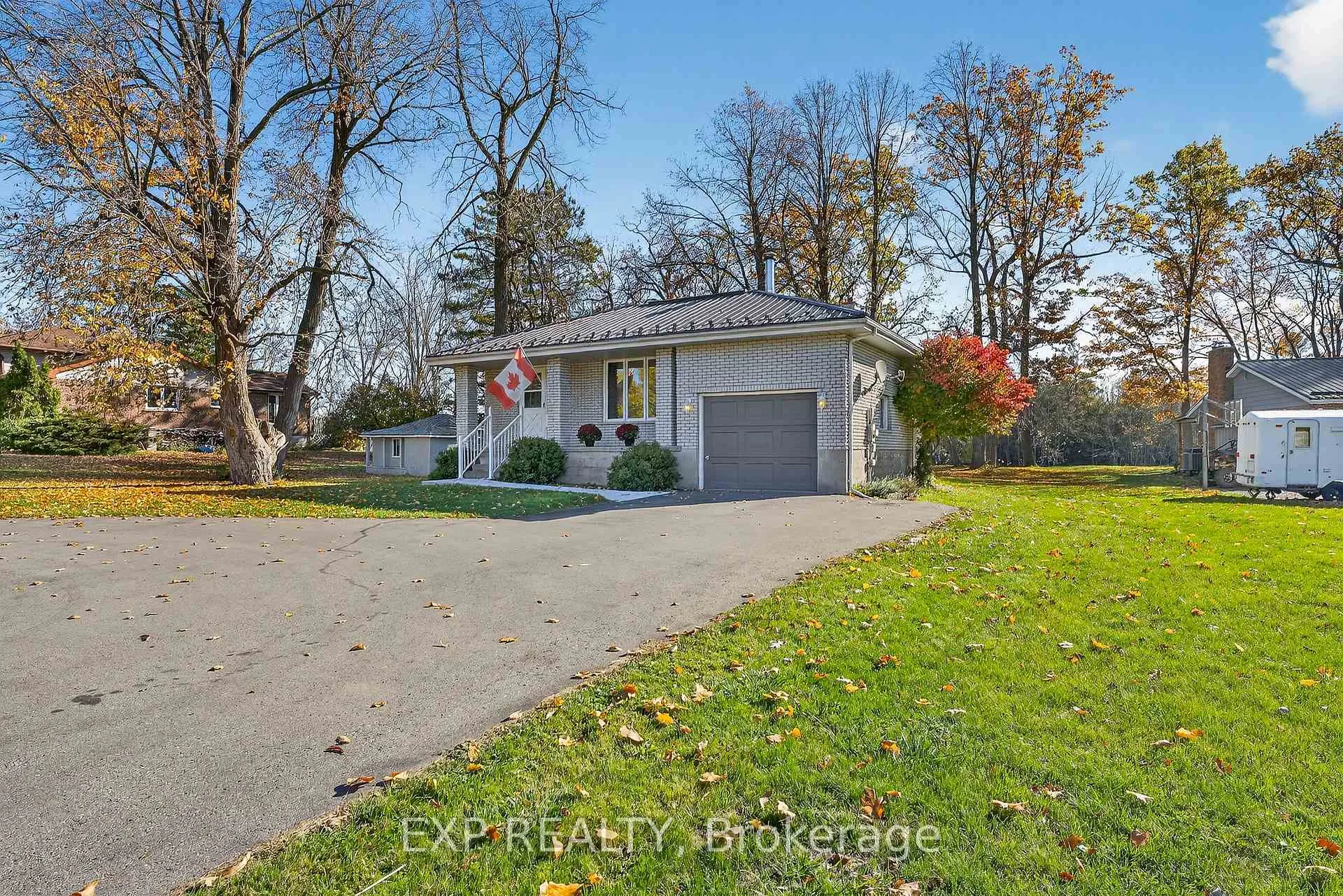 Photo 4 of 47 Fox Lane, Belleville, Thurlow Ward — HOMEH