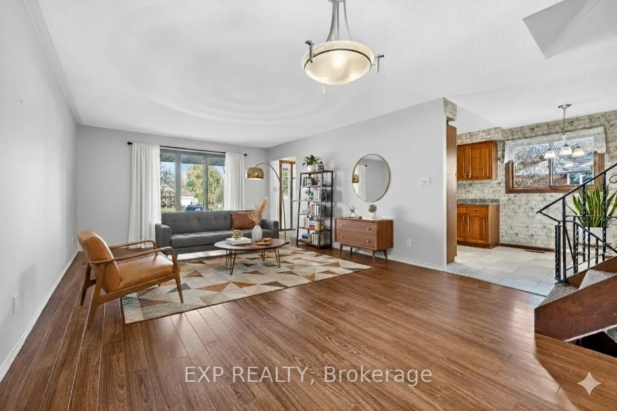 Photo 11 of 47 Fox Lane, Belleville, Thurlow Ward — HOMEH