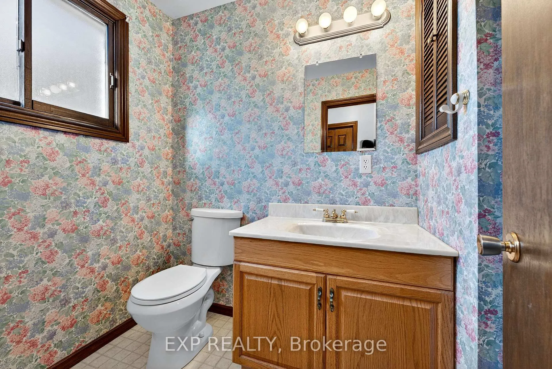 Photo 20 of 47 Fox Lane, Belleville, Thurlow Ward — HOMEH