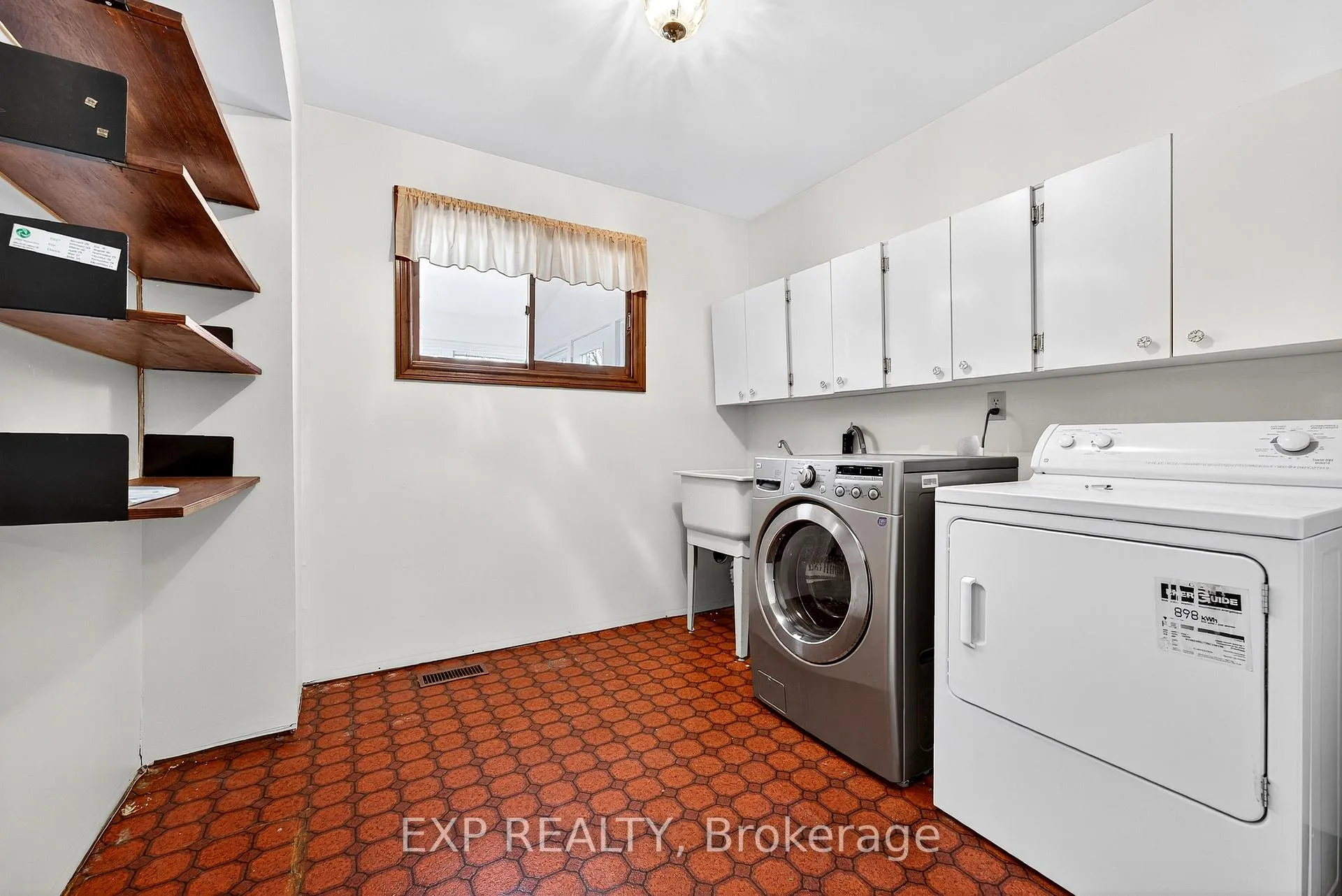 Photo 22 of 47 Fox Lane, Belleville, Thurlow Ward — HOMEH