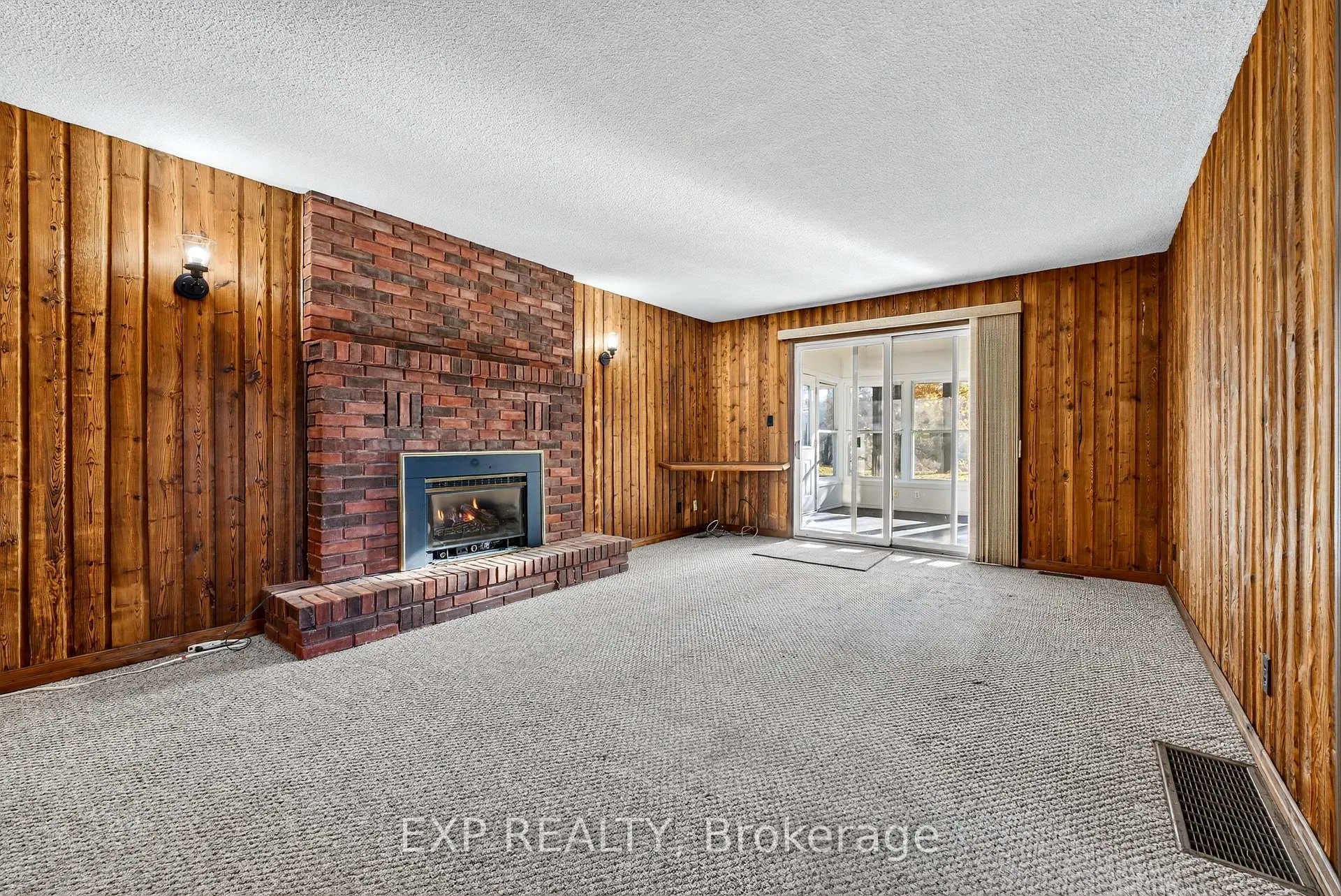 Photo 24 of 47 Fox Lane, Belleville, Thurlow Ward — HOMEH