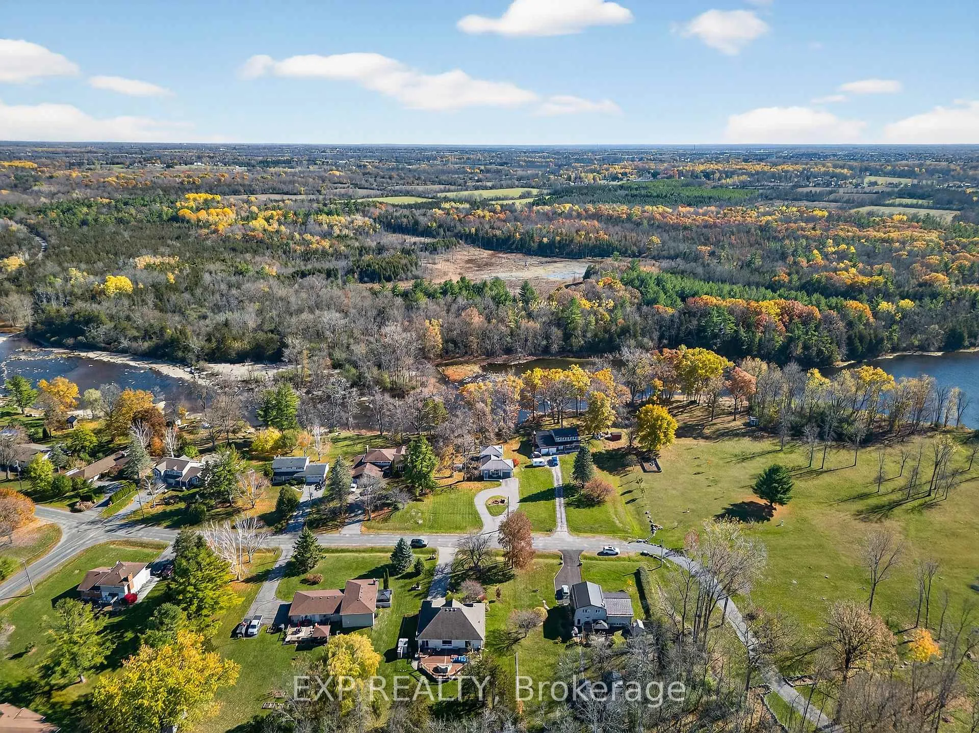 Photo 40 of 47 Fox Lane, Belleville, Thurlow Ward — HOMEH