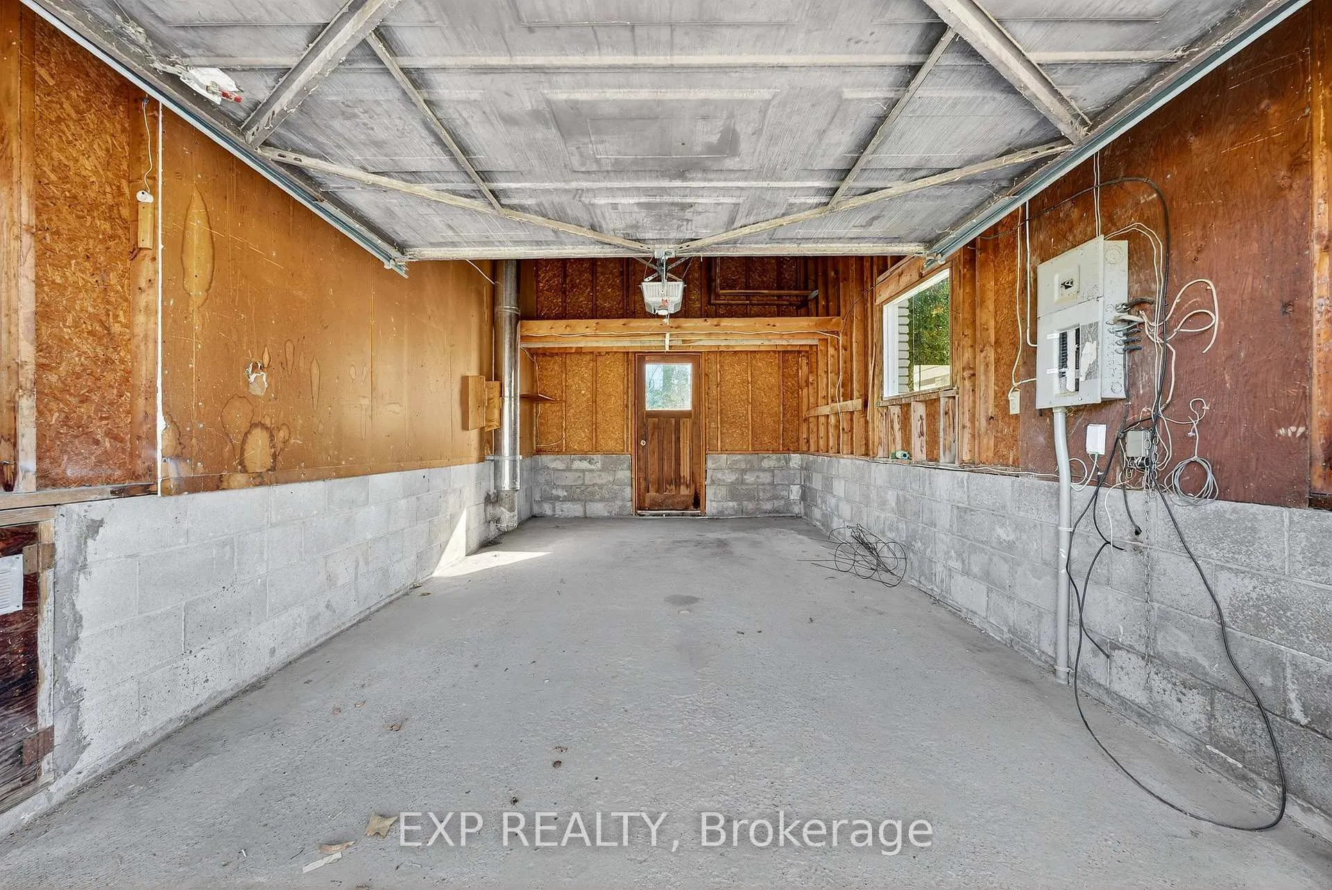 Photo 46 of 47 Fox Lane, Belleville, Thurlow Ward — HOMEH