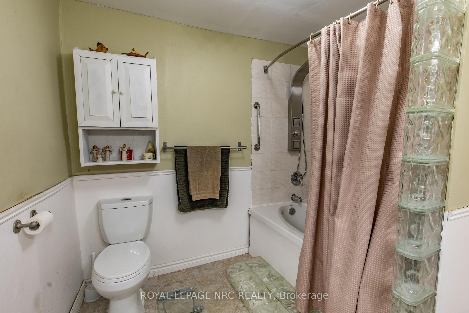 Photo 9 of 35 Mcalpine Avenue S, Welland, Lincoln/Crowland — HOMEH