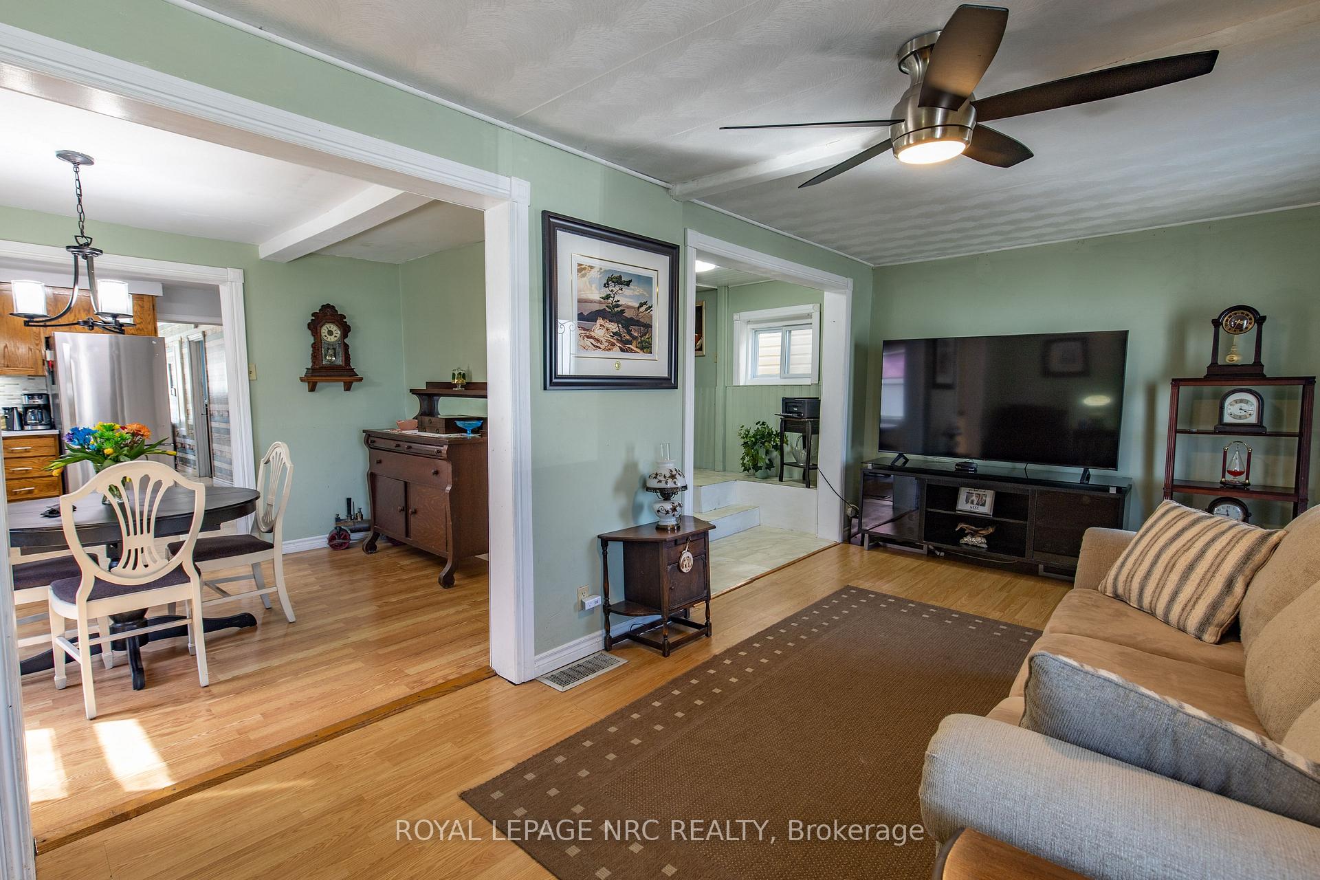 Photo 12 of 35 Mcalpine Avenue S, Welland, Lincoln/Crowland — HOMEH