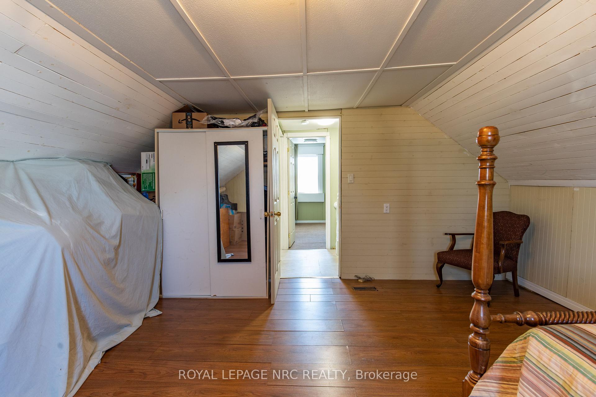 Photo 16 of 35 Mcalpine Avenue S, Welland, Lincoln/Crowland — HOMEH