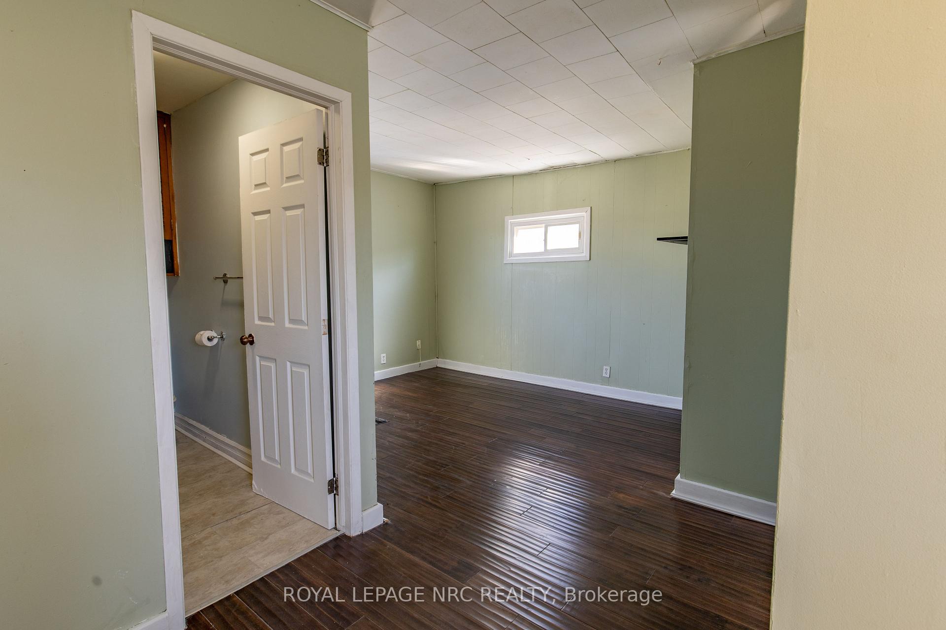 Photo 25 of 35 Mcalpine Avenue S, Welland, Lincoln/Crowland — HOMEH