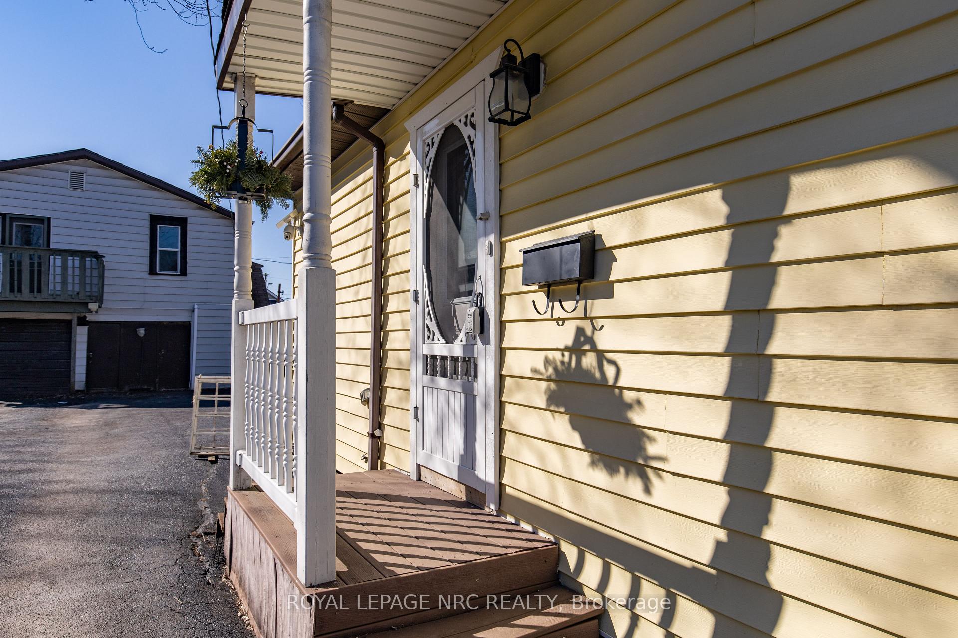 Photo 29 of 35 Mcalpine Avenue S, Welland, Lincoln/Crowland — HOMEH