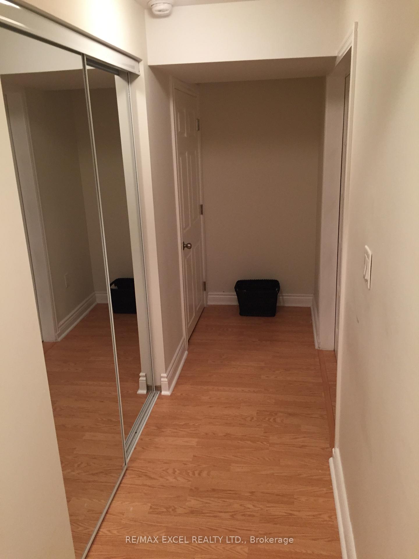 Photo 5 of 174 Shelbourne Drive, Vaughan, Vellore Village — HOMEH