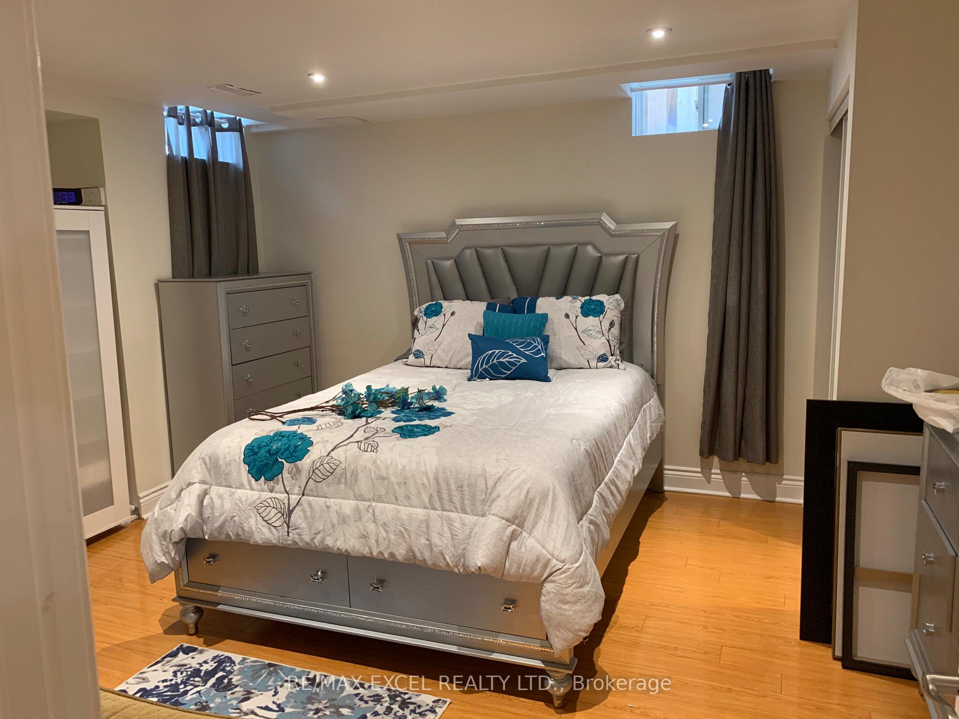 Photo 11 of 174 Shelbourne Drive, Vaughan, Vellore Village — HOMEH
